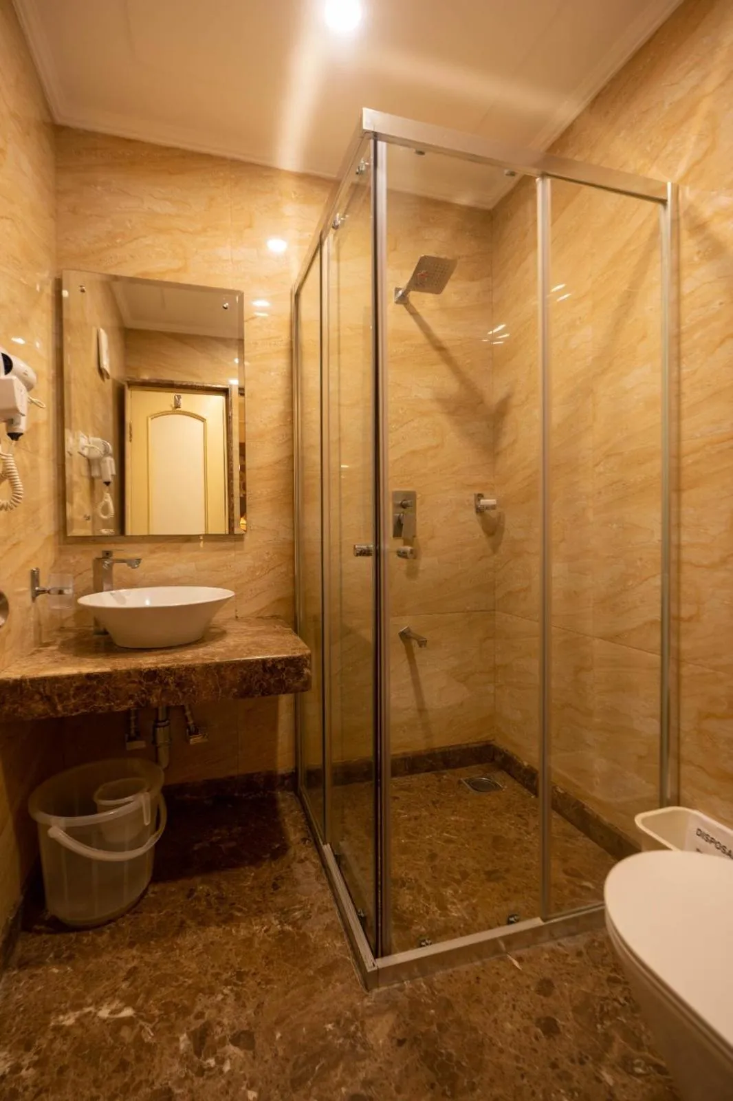 Shower in Pai Viceroy