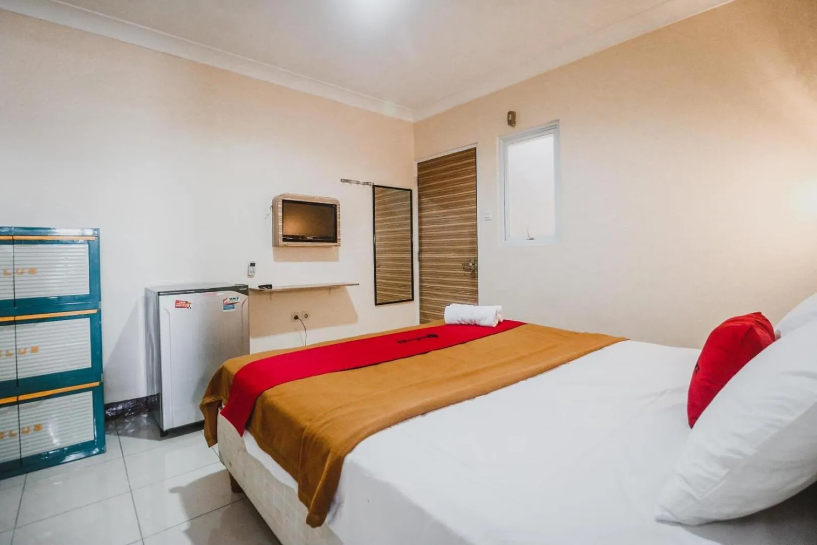 Bedroom, Bed in RedDoorz @ Pandu Raya Bogor