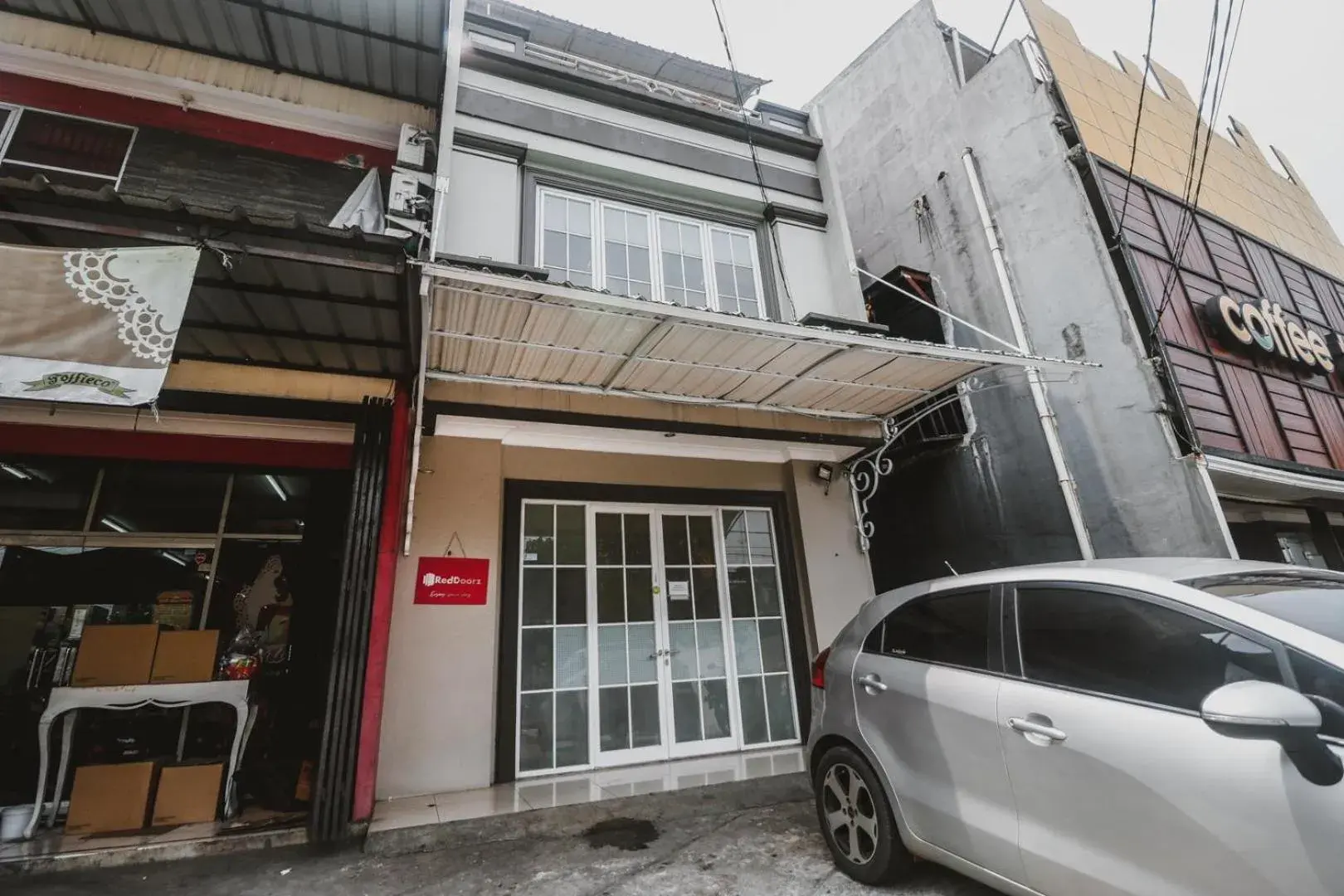 Property building in RedDoorz @ Pandu Raya Bogor Property building in RedDoorz @ Pandu Raya Bogor