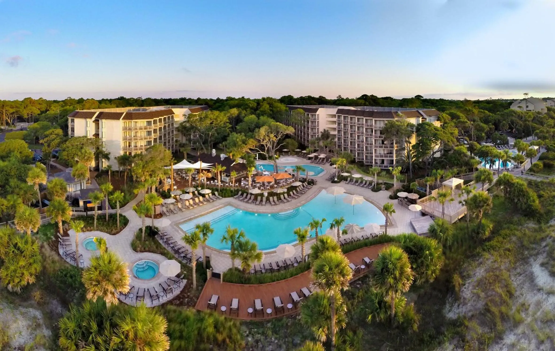 Property building in Omni Hilton Head Oceanfront Resort
