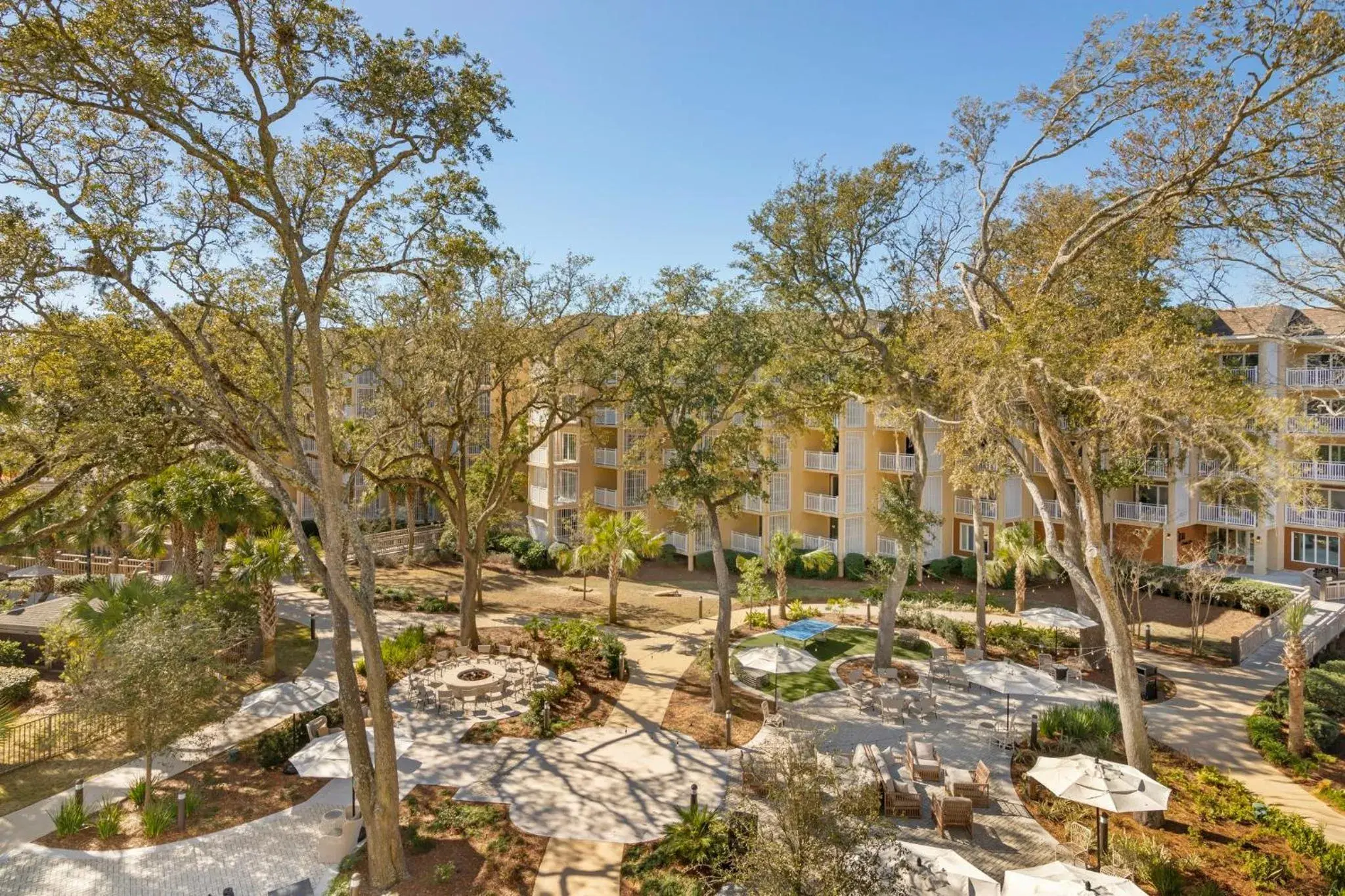 Property building in Omni Hilton Head Oceanfront Resort Property building in Omni Hilton Head Oceanfront Resort