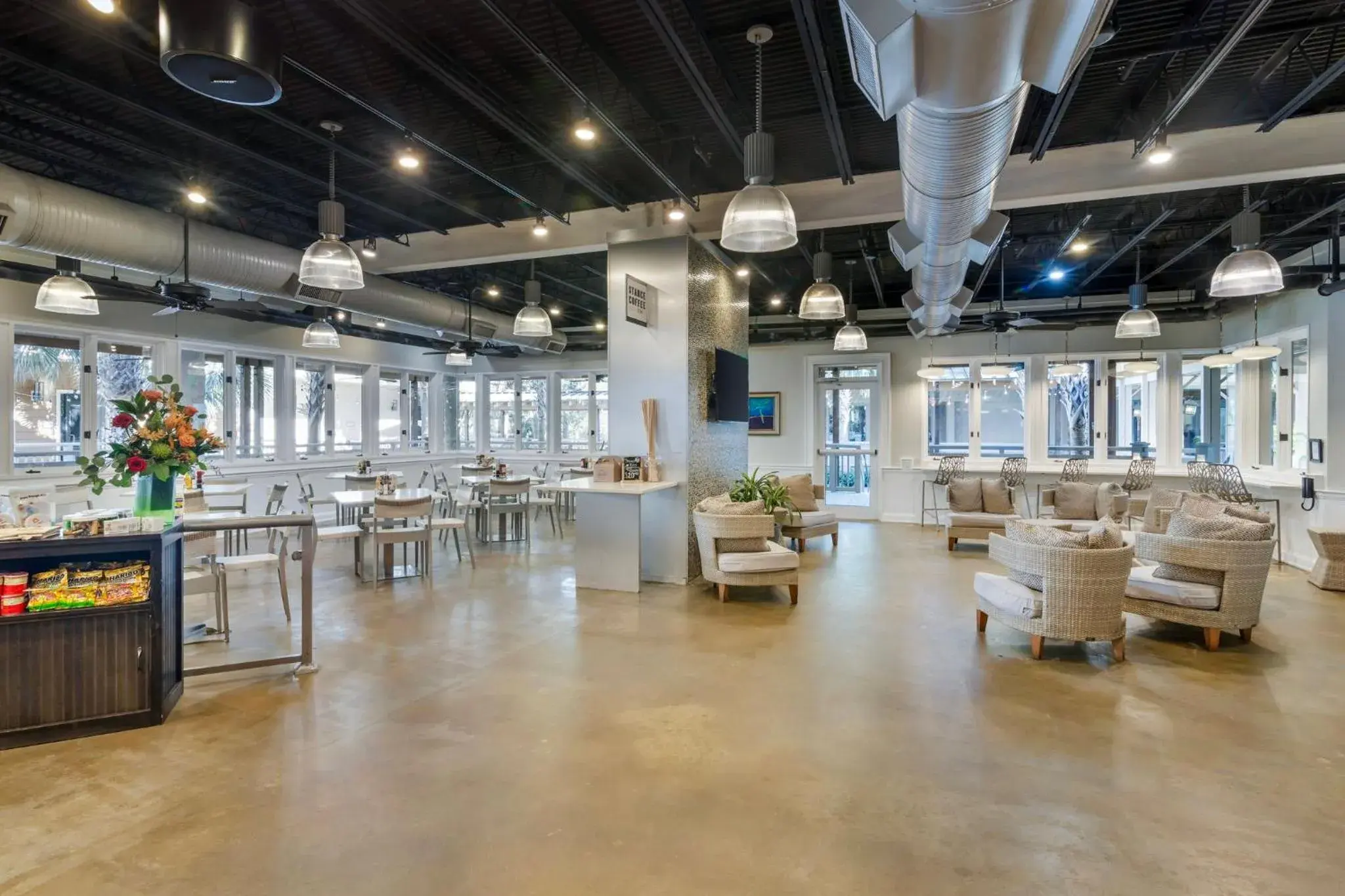 Restaurant/places to eat in Omni Hilton Head Oceanfront Resort Restaurant/places to eat in Omni Hilton Head Oceanfront Resort