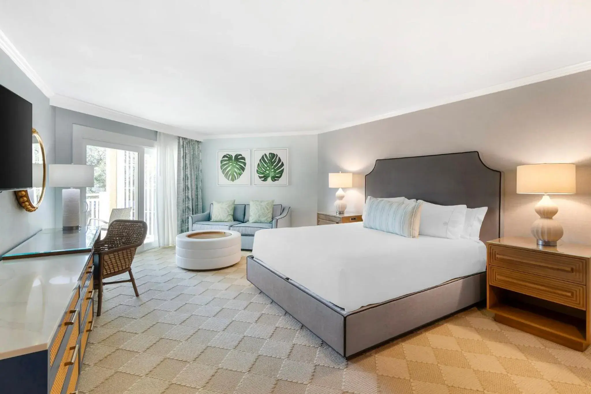 Photo of the whole room, Bed in Omni Hilton Head Oceanfront Resort Photo of the whole room, Bed in Omni Hilton Head Oceanfront Resort