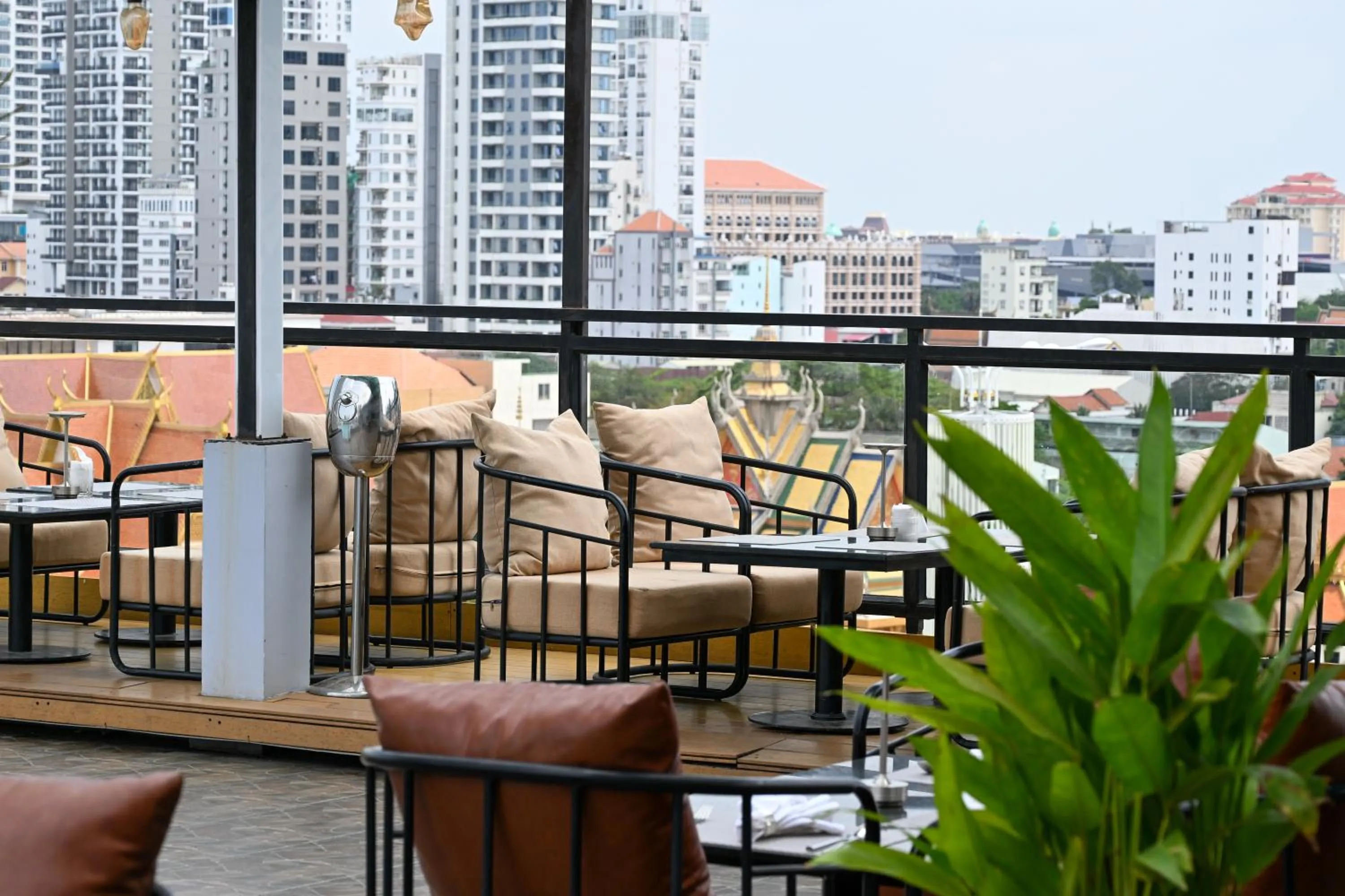 Swimming pool in Phnom Penh 51 Hotel & Residences