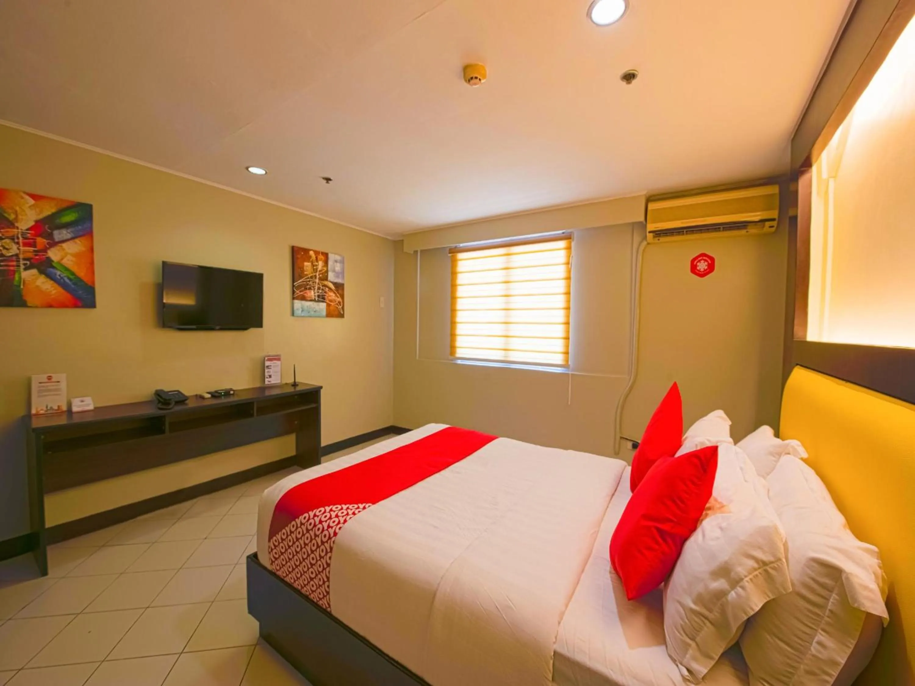 Photo of the whole room in OYO 115 Northridge Mansions