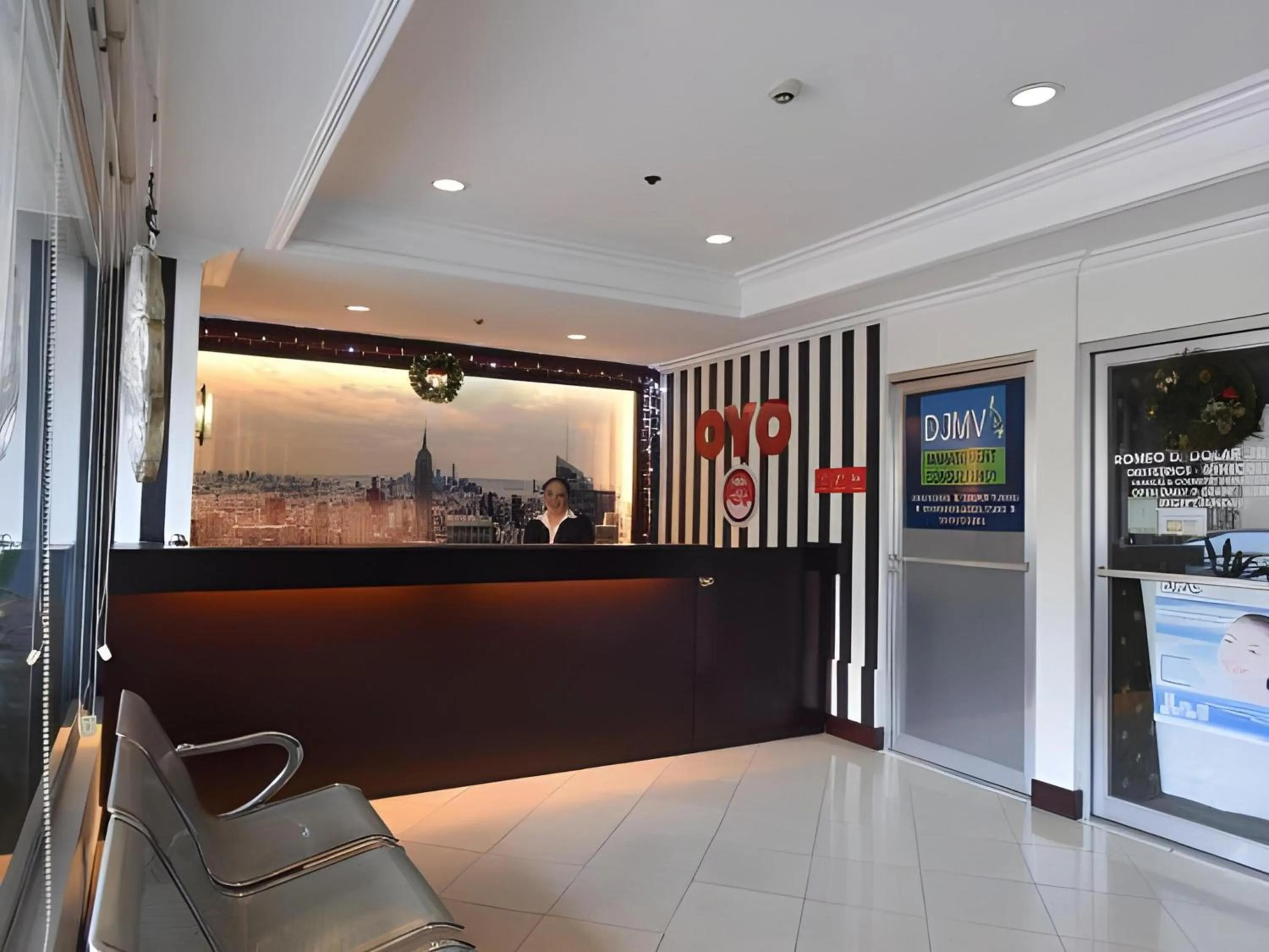 Lobby or reception in OYO 115 Northridge Mansions