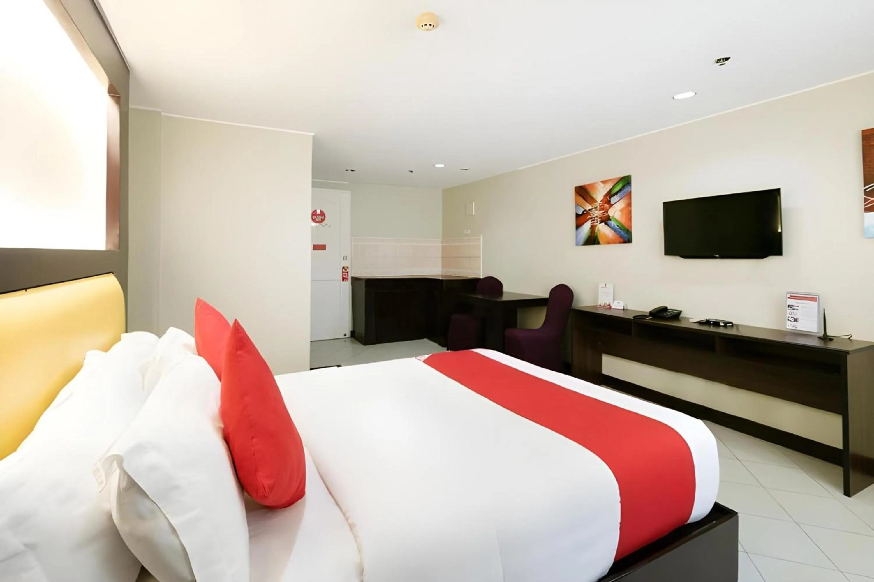 Photo of the whole room in OYO 115 Northridge Mansions