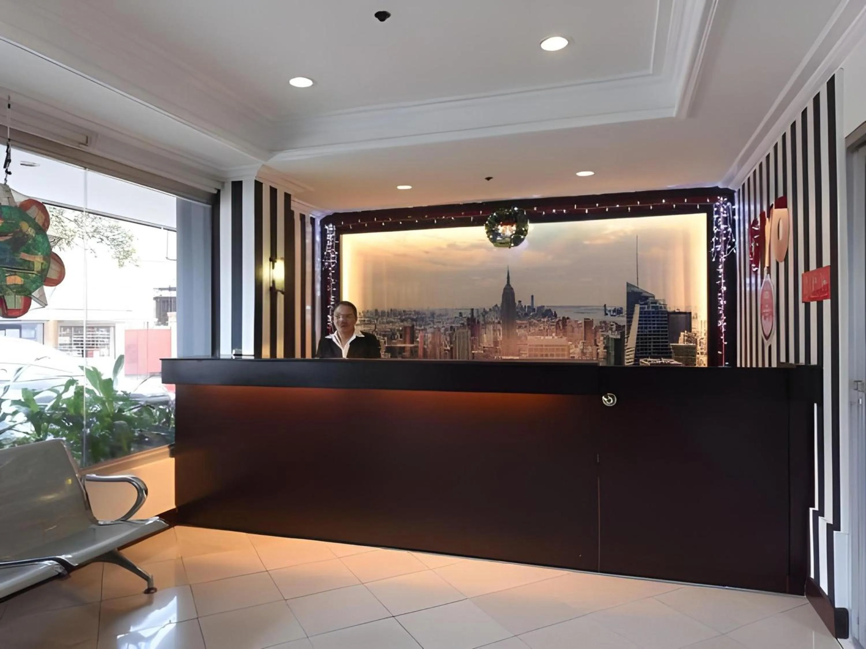 Lobby or reception in OYO 115 Northridge Mansions