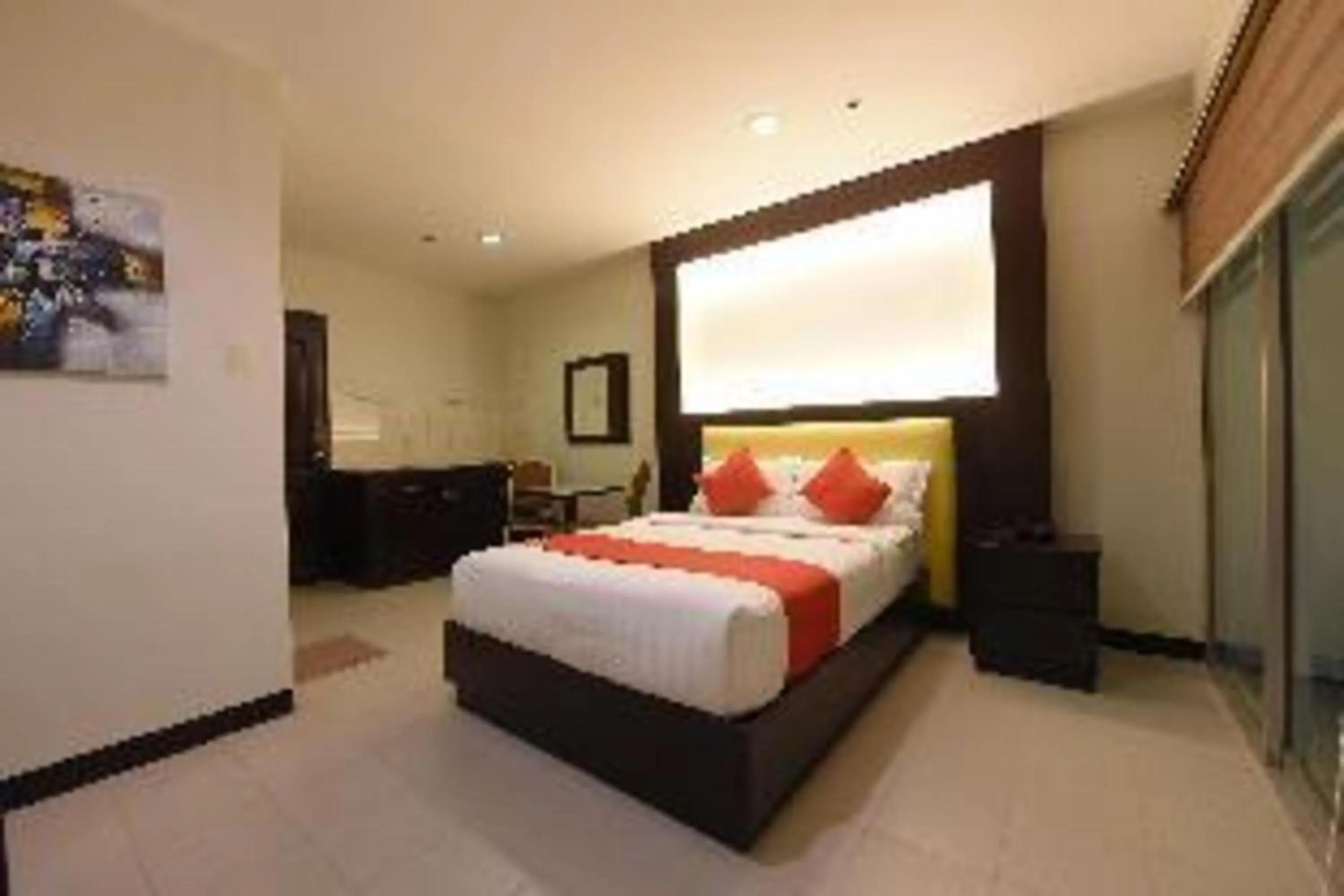 Photo of the whole room in OYO 115 Northridge Mansions