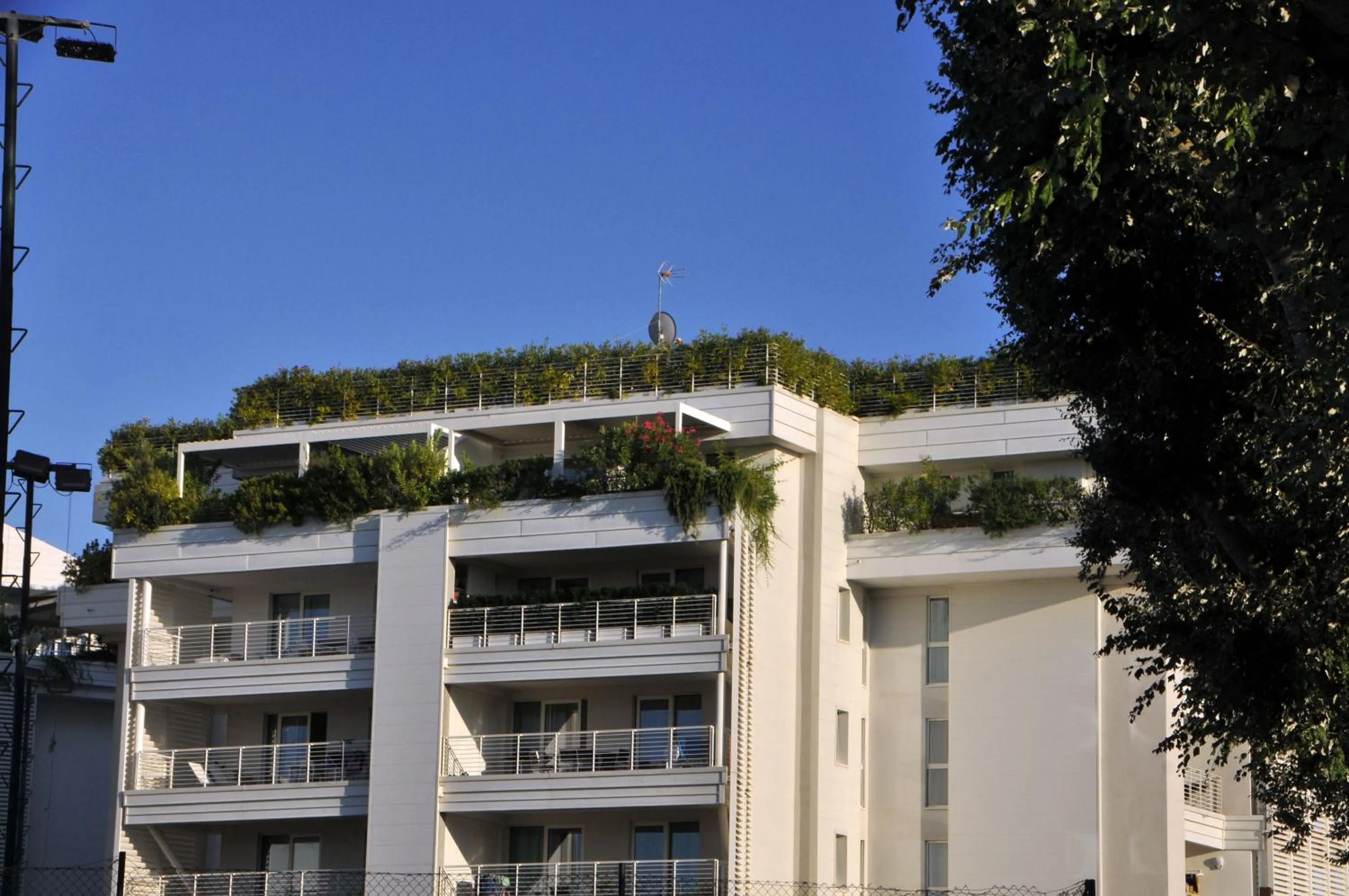 Property building in Marina Verde Resort Official