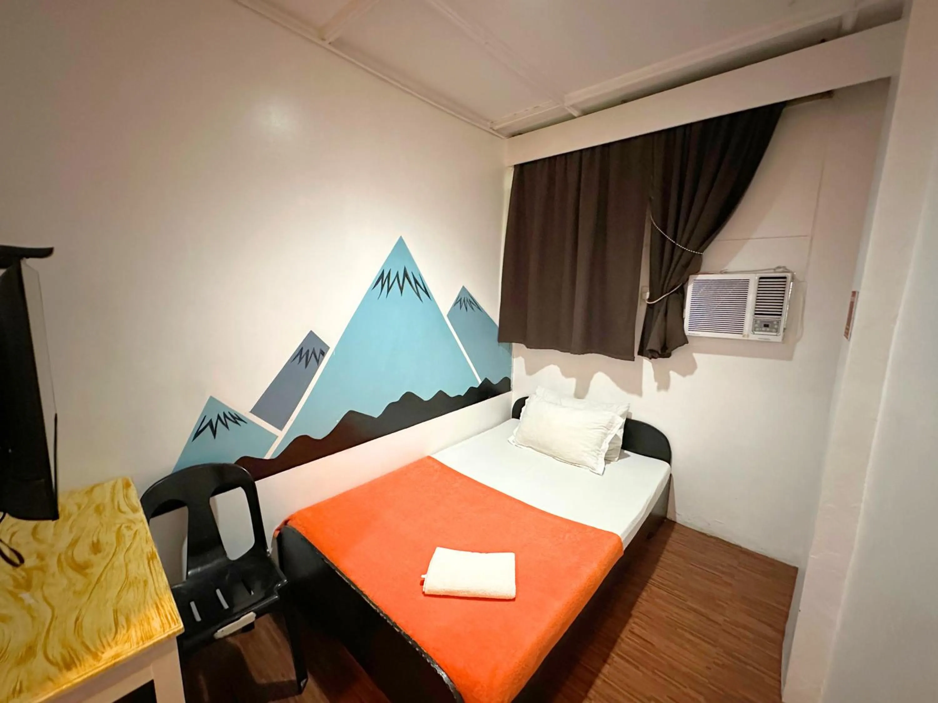 Bed in Dormitelsph UST