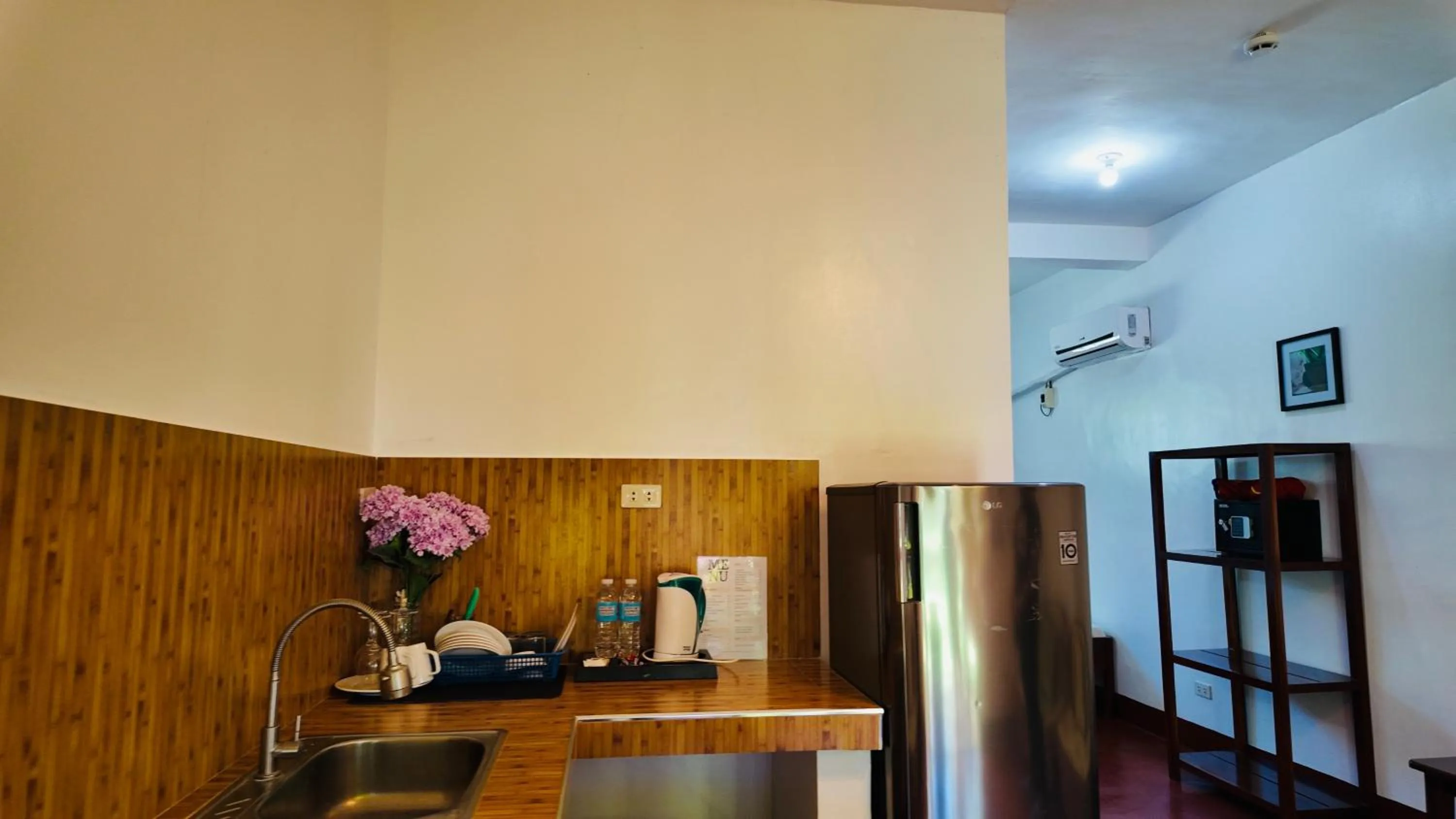 Coffee/tea facilities in Tongatok Cliff Resort