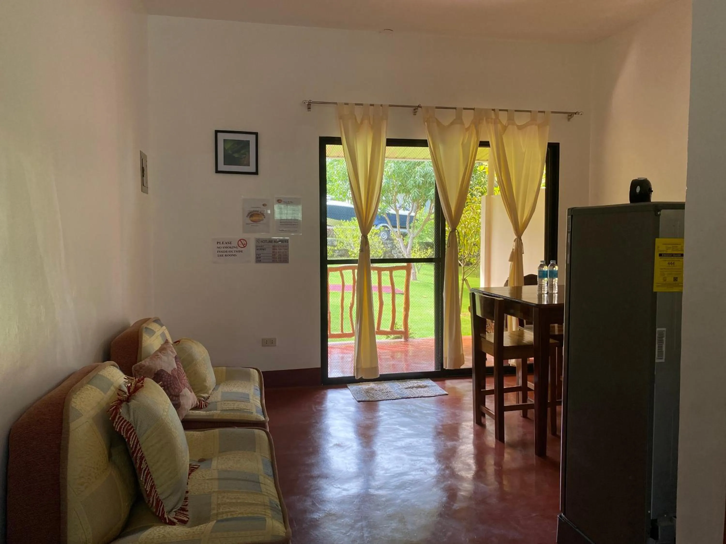 Seating area in Tongatok Cliff Resort