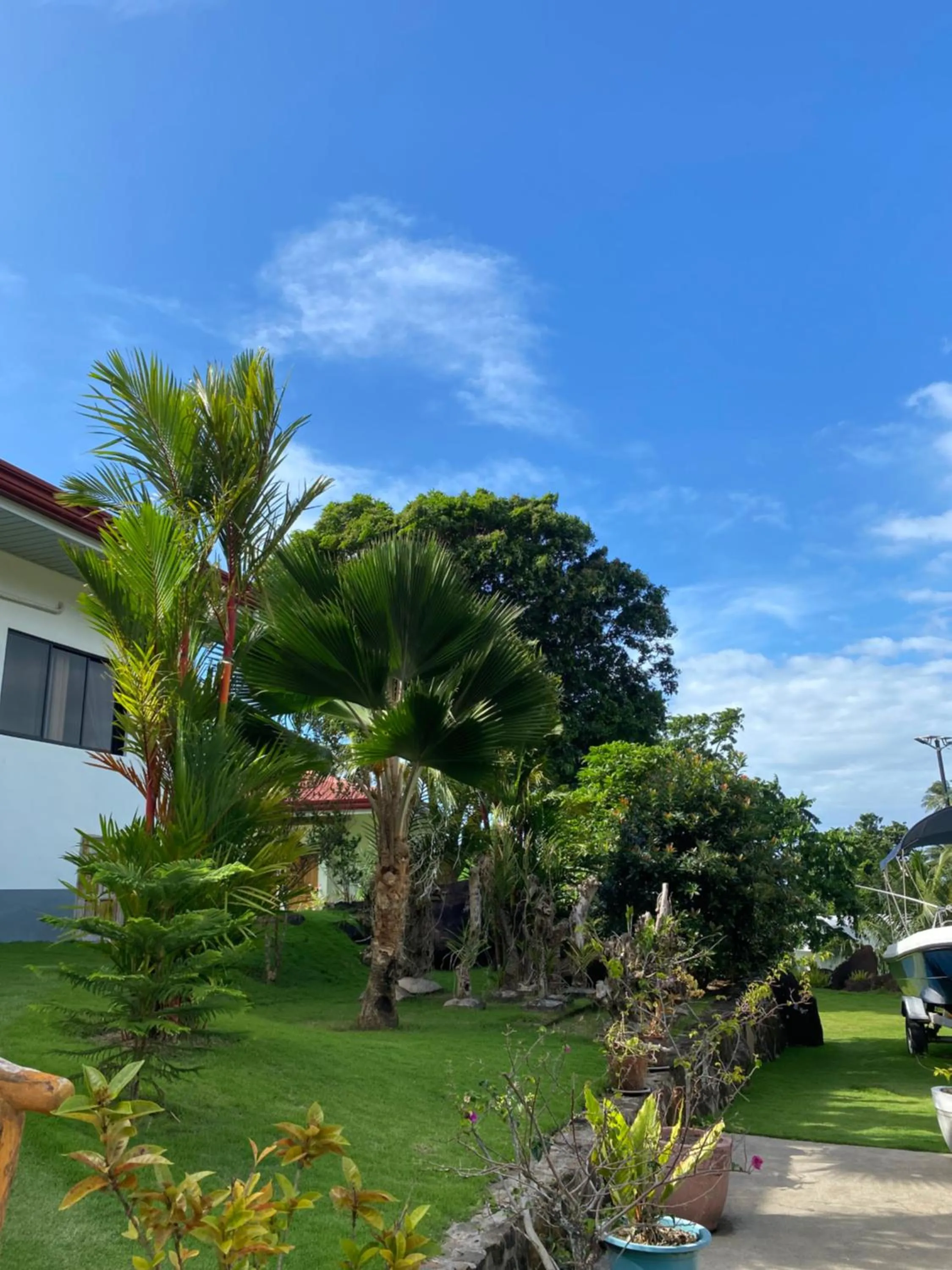 Garden in Tongatok Cliff Resort