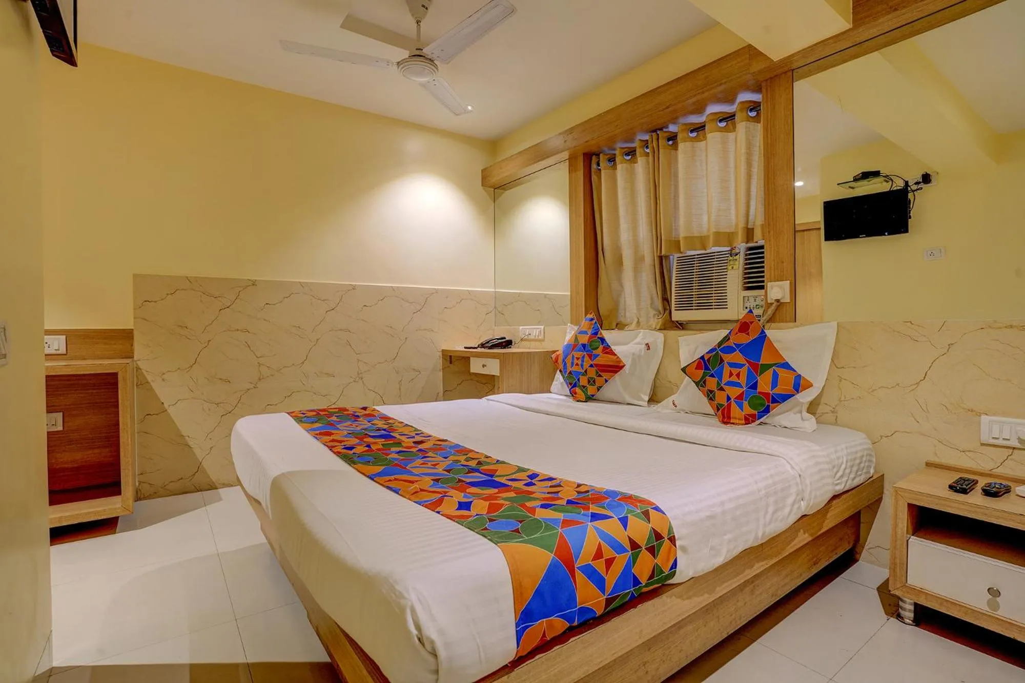Bed in FabHotel Starwood Residency - 100M From Dr DY Patil Stadium