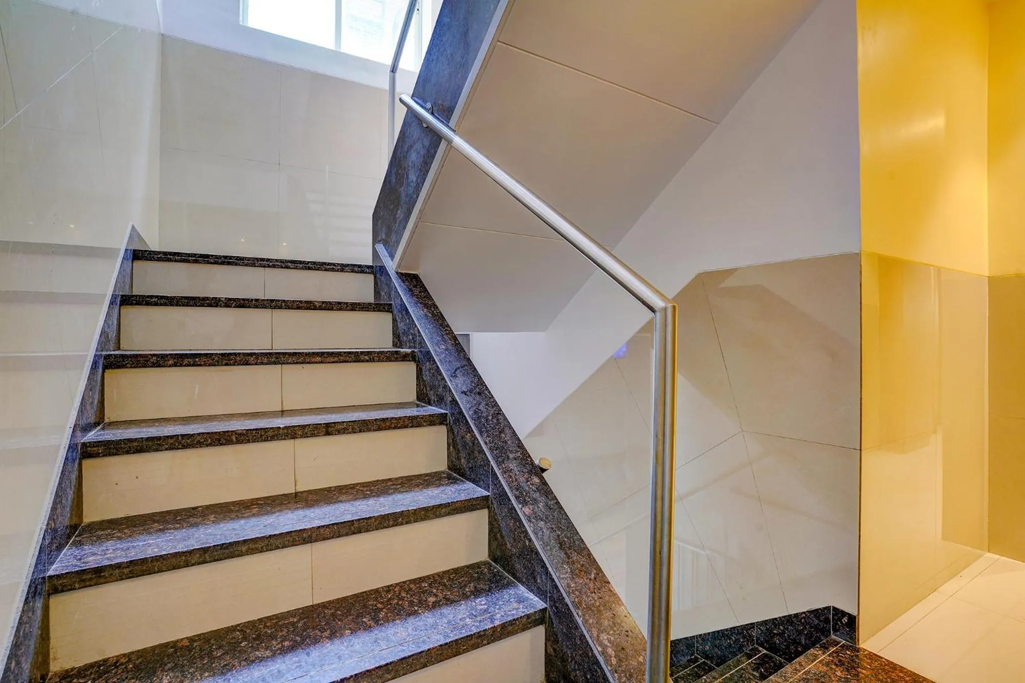 Lobby or reception in FabHotel Starwood Residency - 100M From Dr DY Patil Stadium