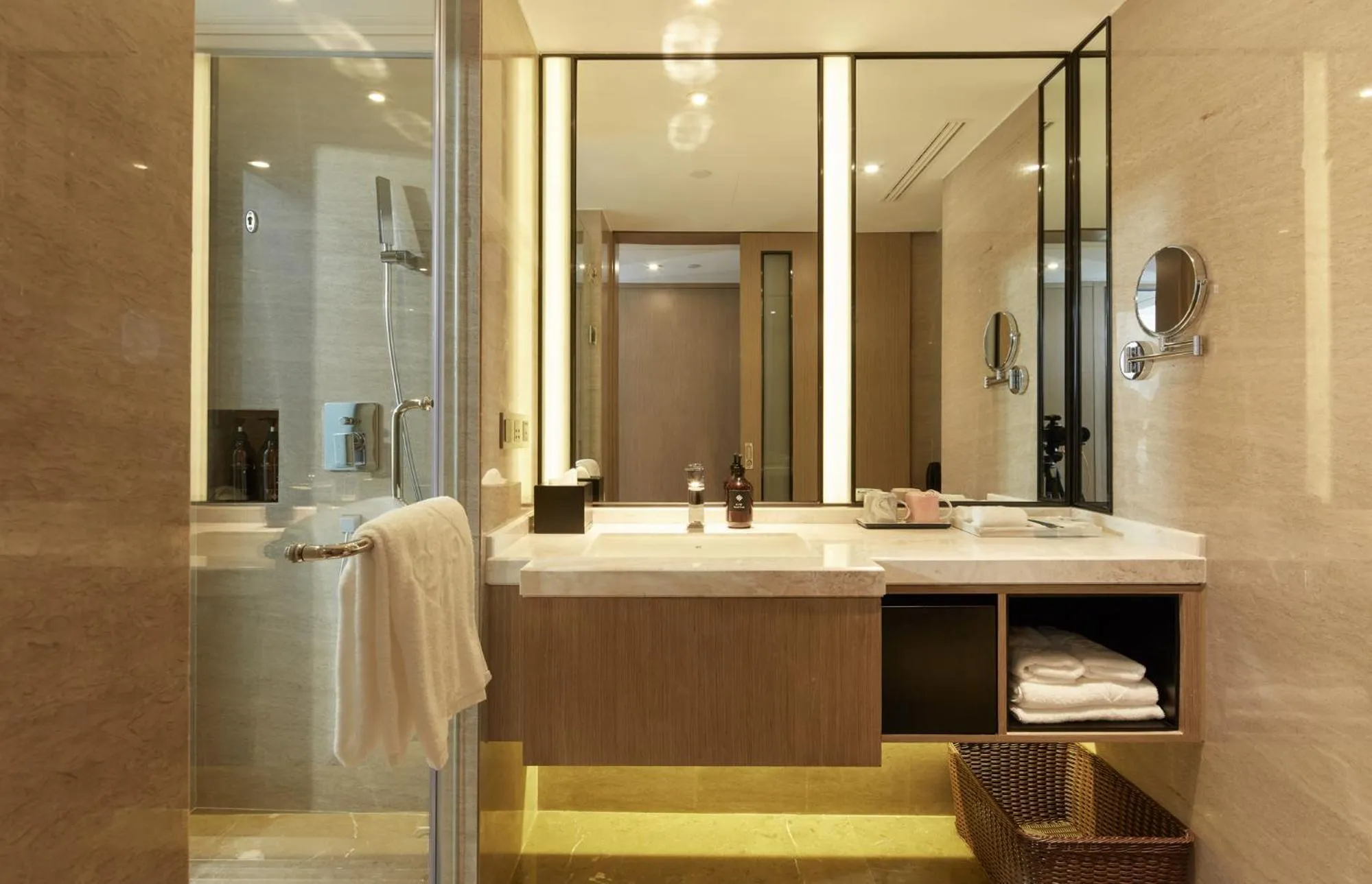 Zenith Hotel-Near Train Station & The Mixc