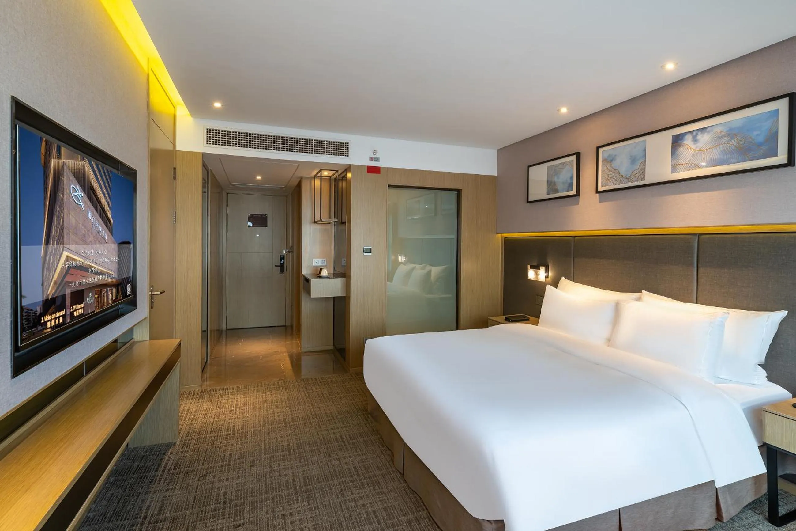 Bed in Zenith Hotel-Near Train Station & The Mixc