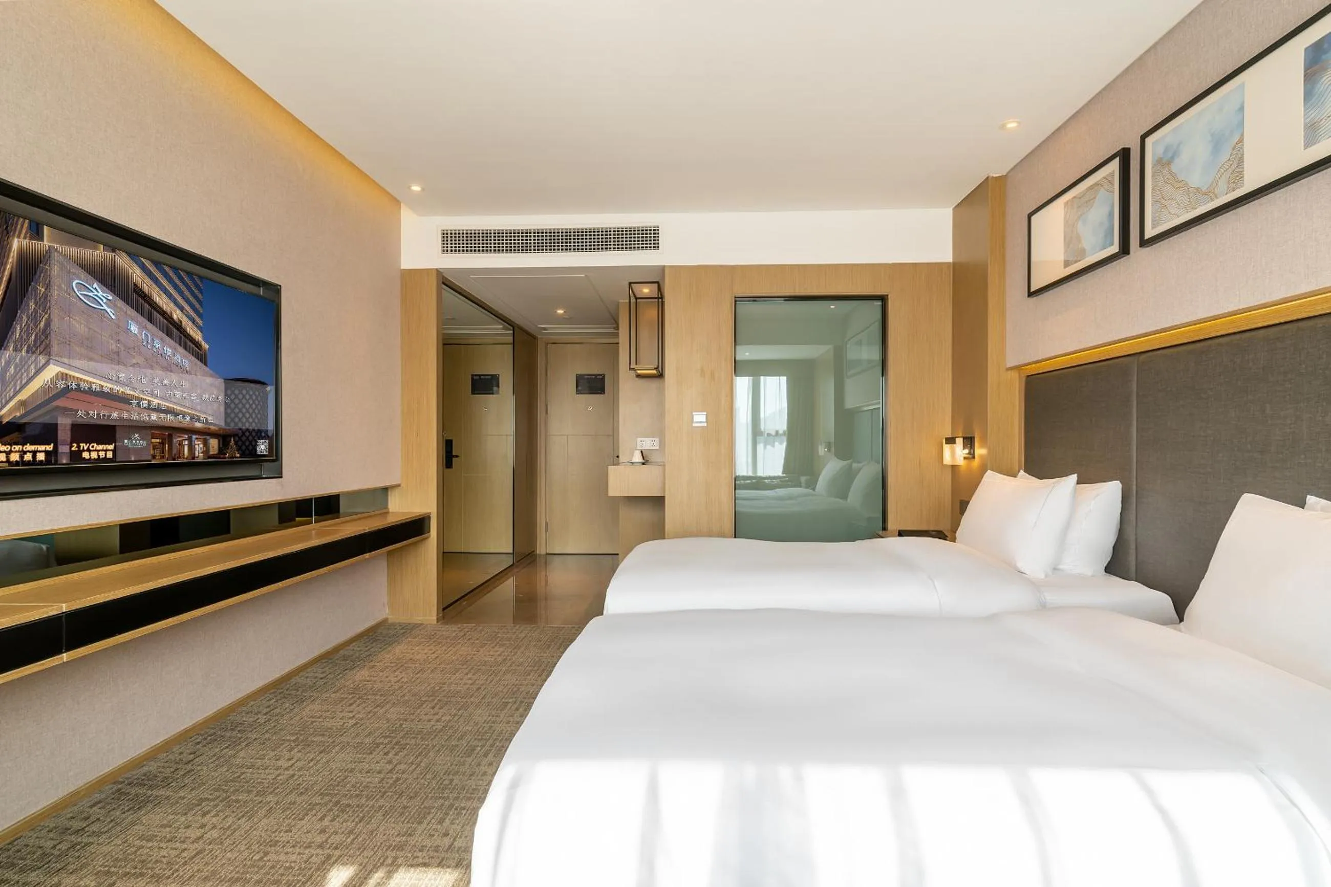 Bed in Zenith Hotel-Near Train Station & The Mixc