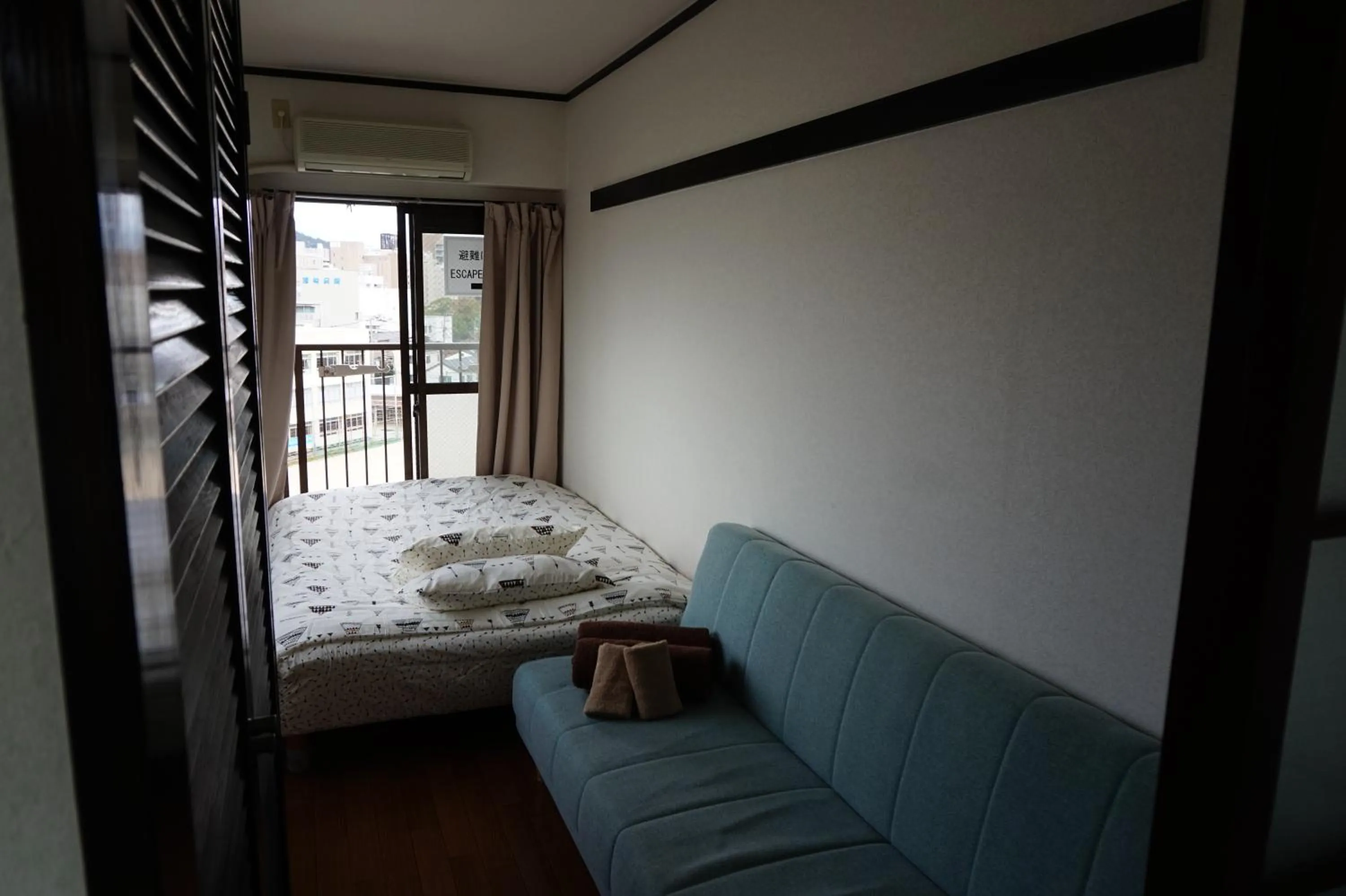 Photo of the whole room, Bed in CUBIC.30