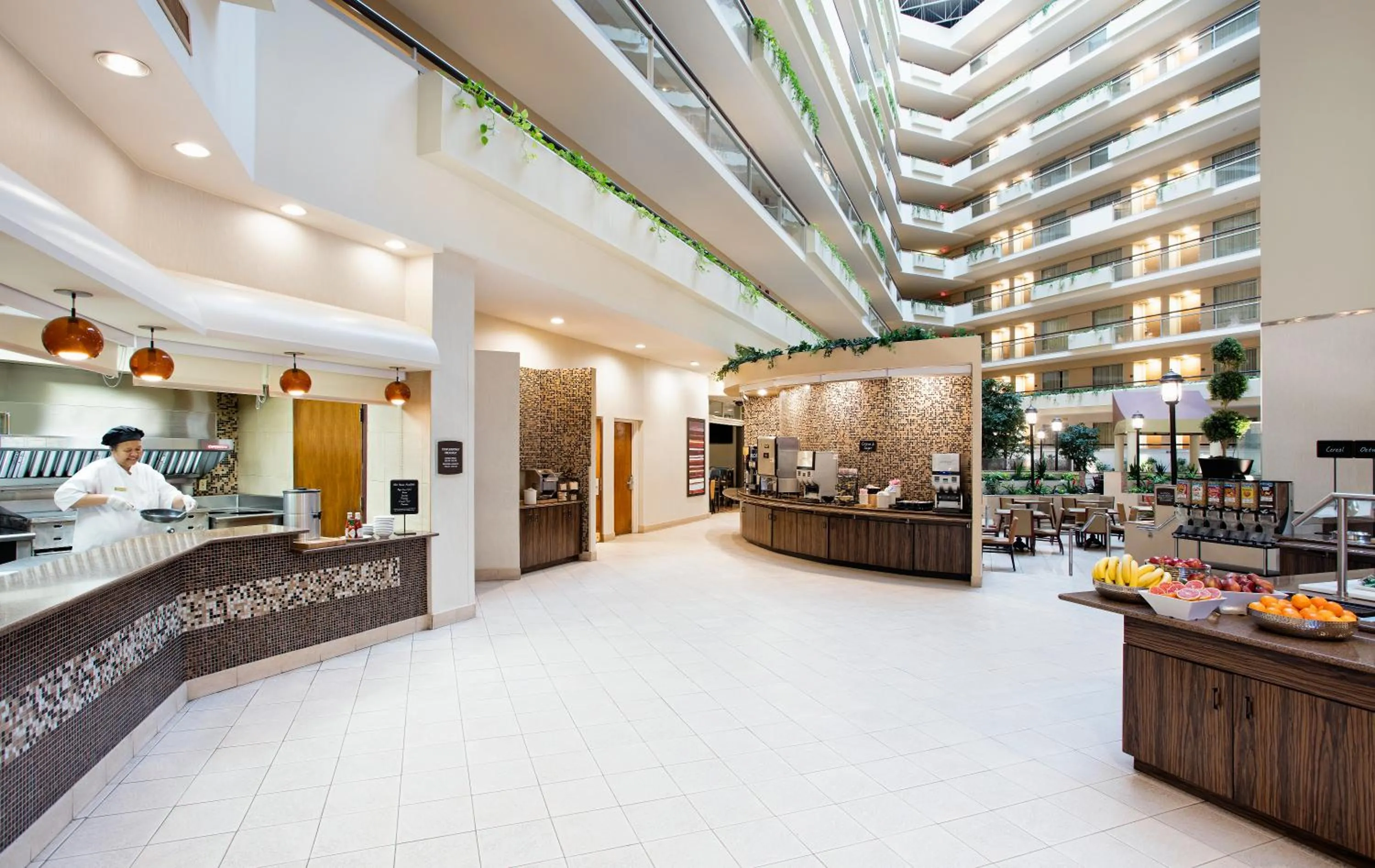 Restaurant/places to eat in Embassy Suites Secaucus - Meadowlands