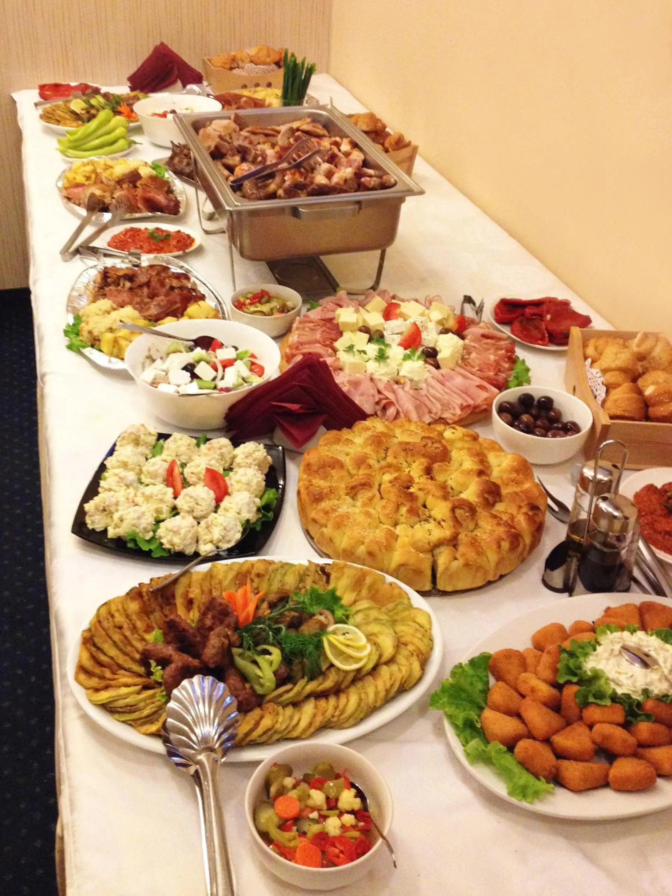 Buffet breakfast in Hotel Centar