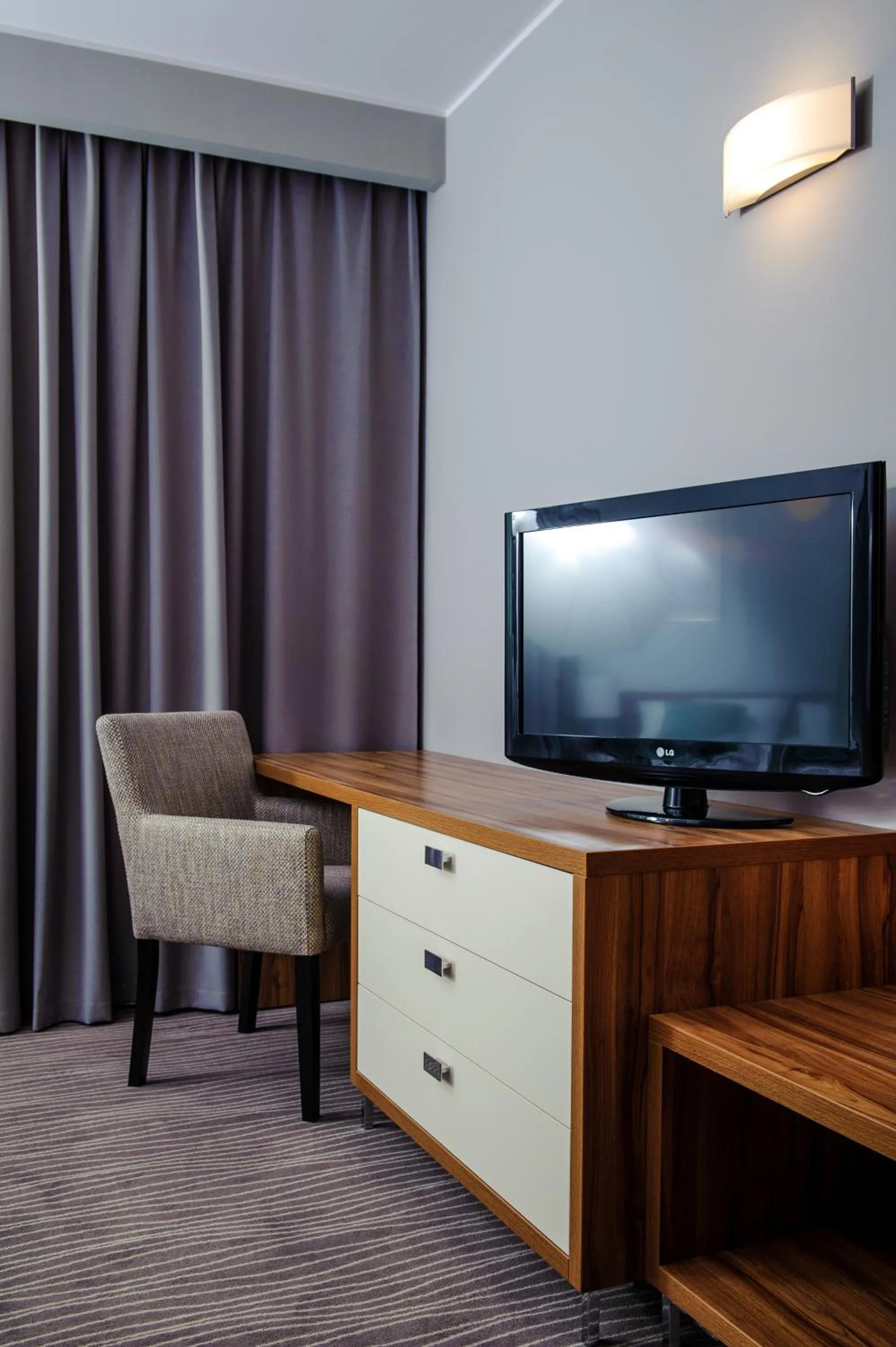 TV and multimedia in Hotel Active