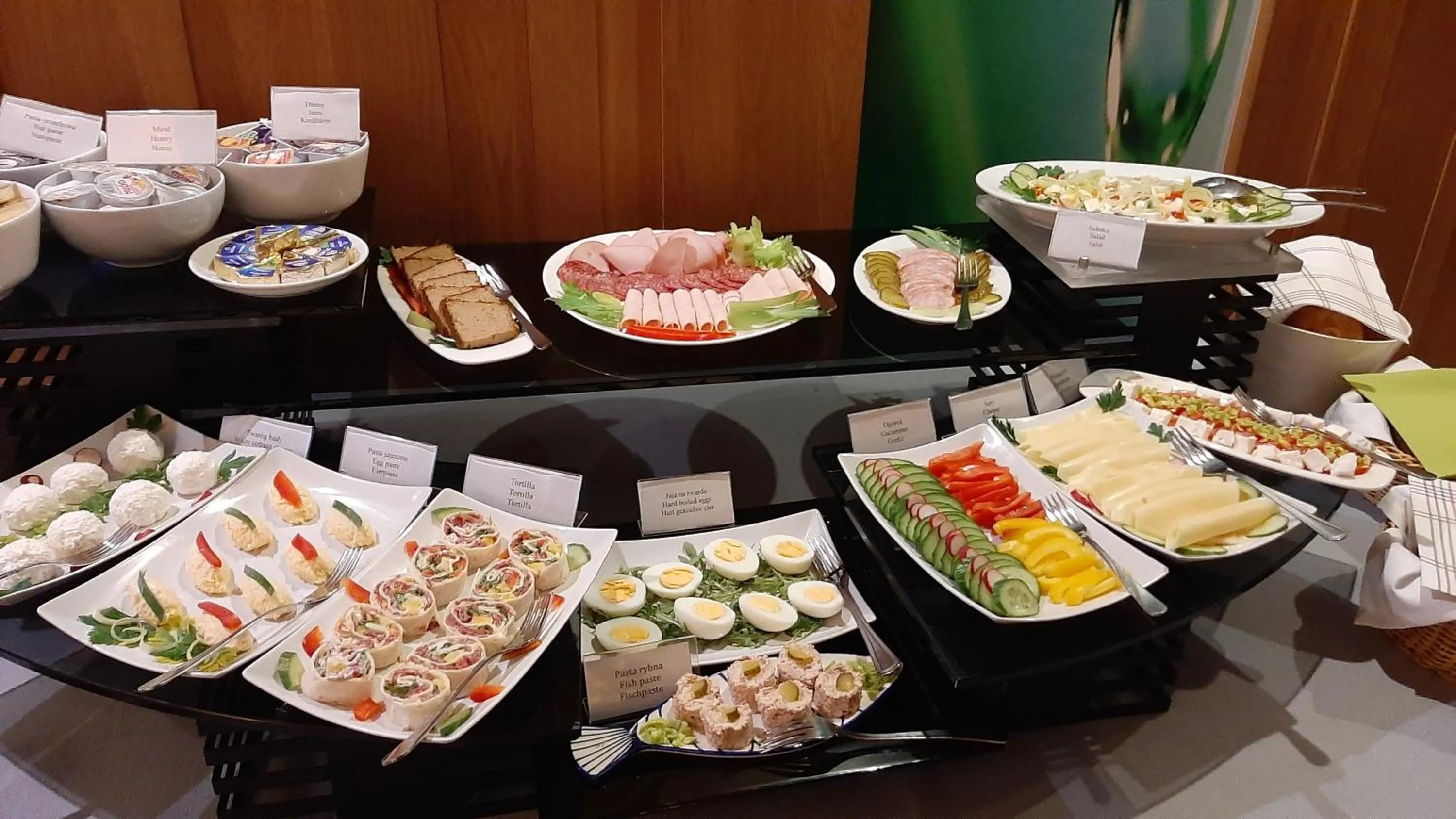 Breakfast in Hotel Active