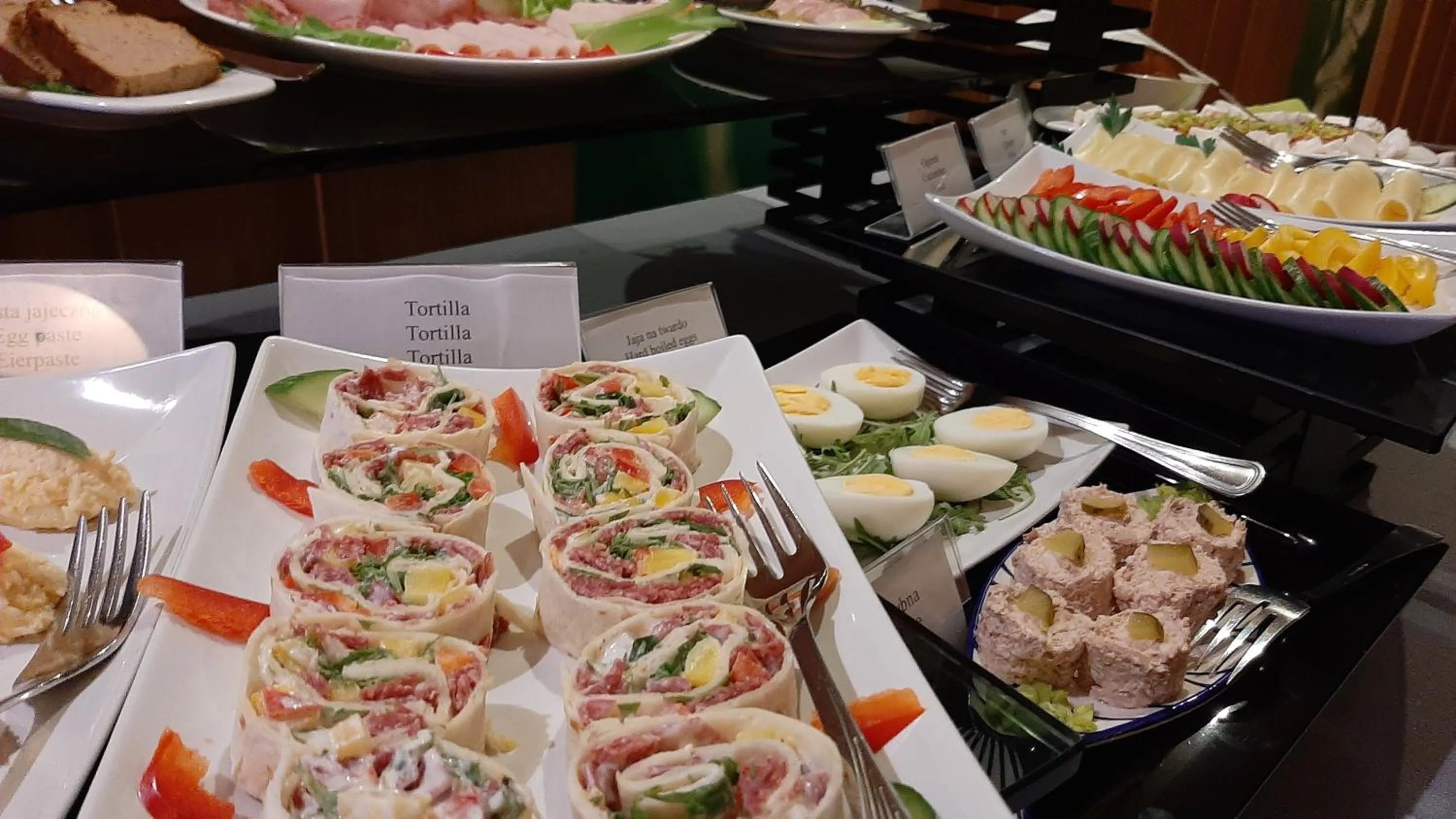 Breakfast in Hotel Active