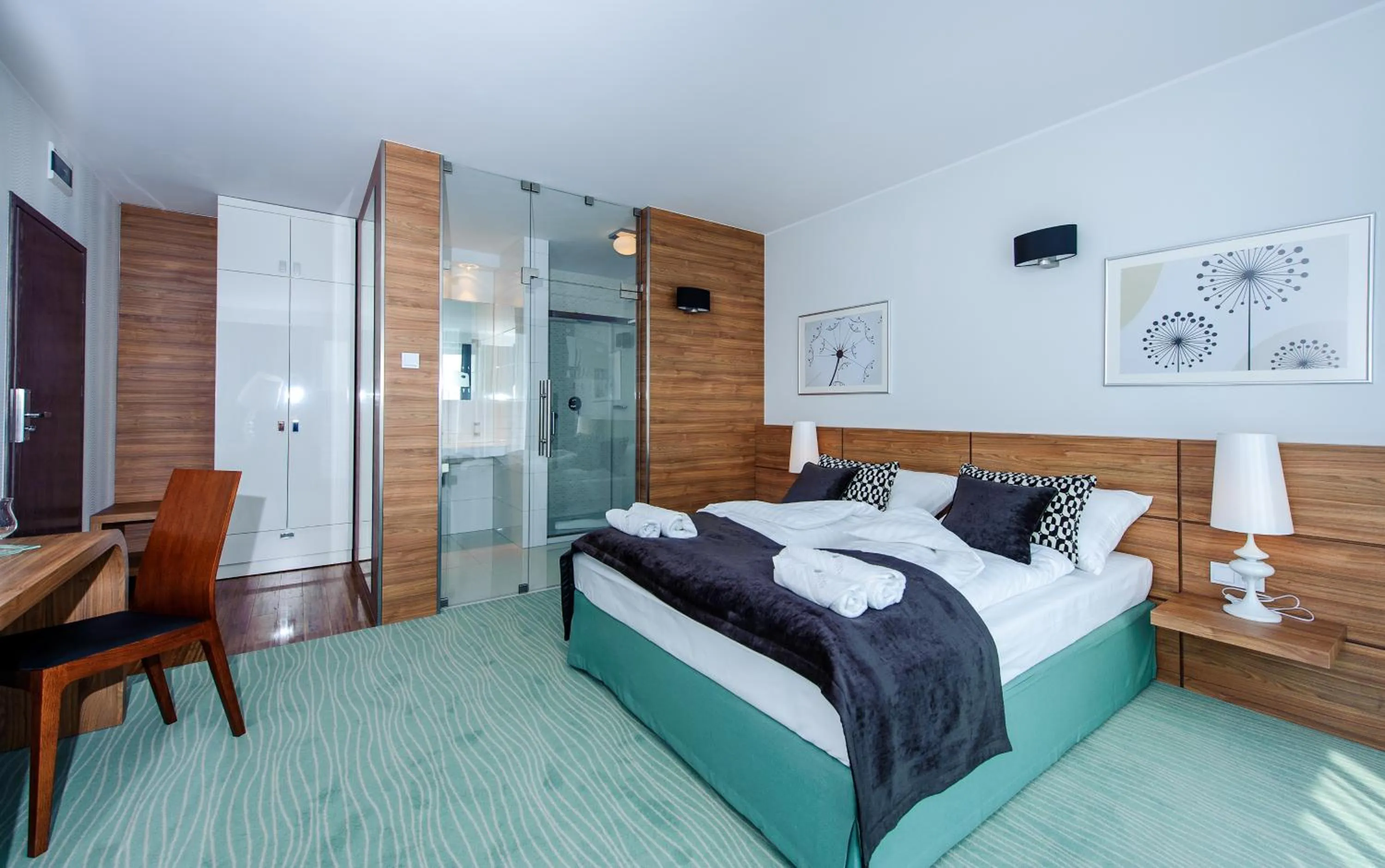 Photo of the whole room, Bed in Hotel Active