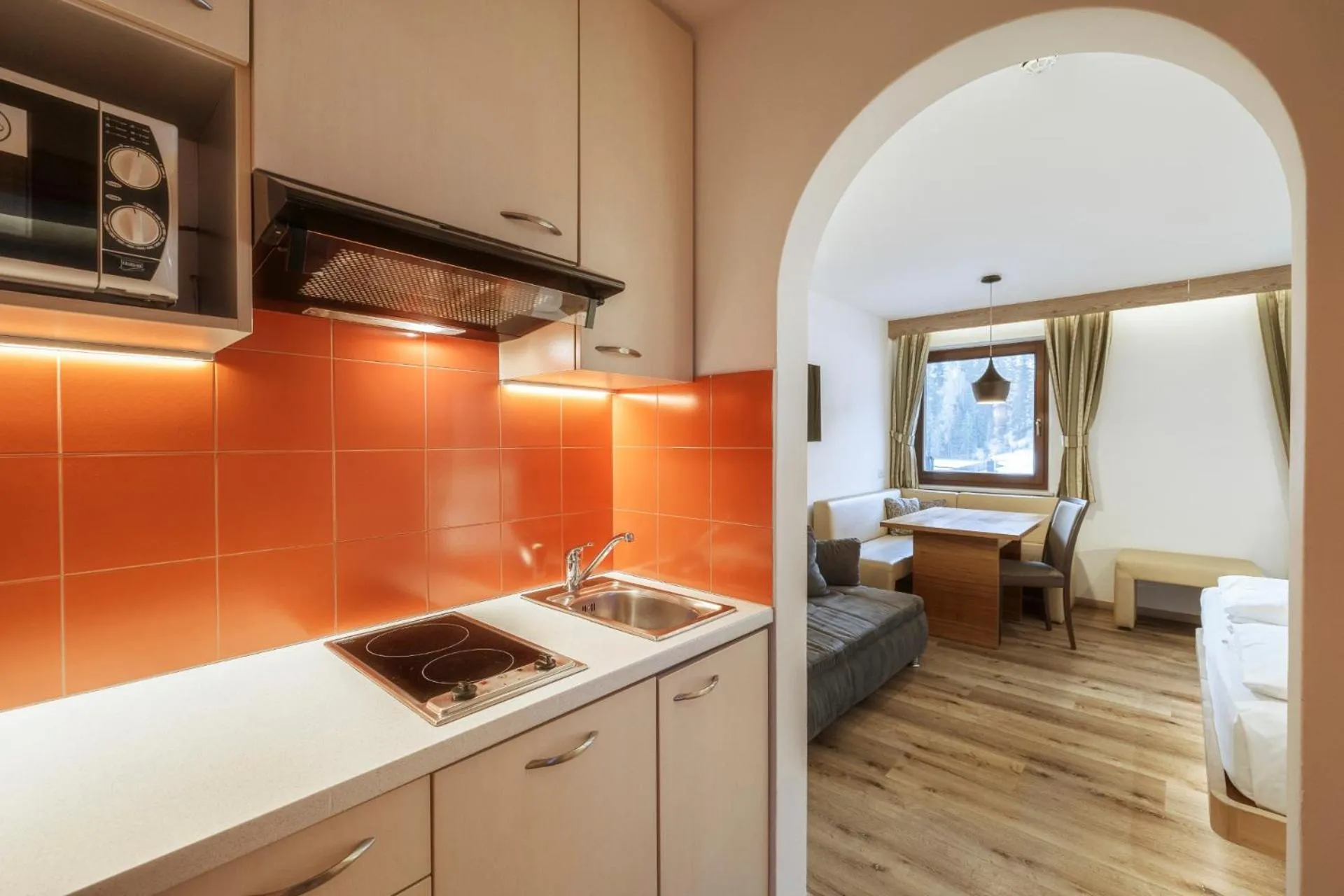 La Tambra - Residence - Central with Restaurant