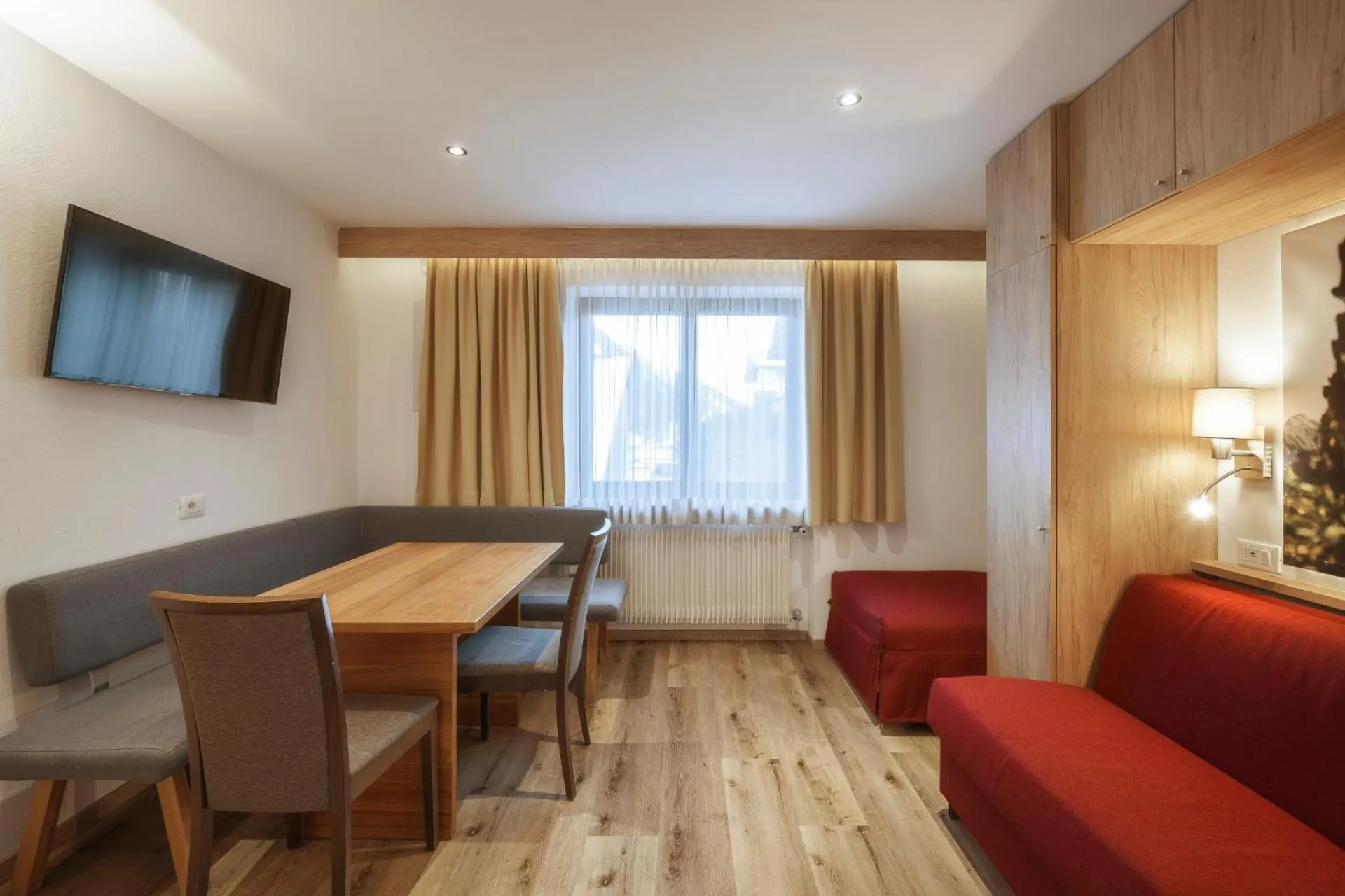 La Tambra - Residence - Central with Restaurant