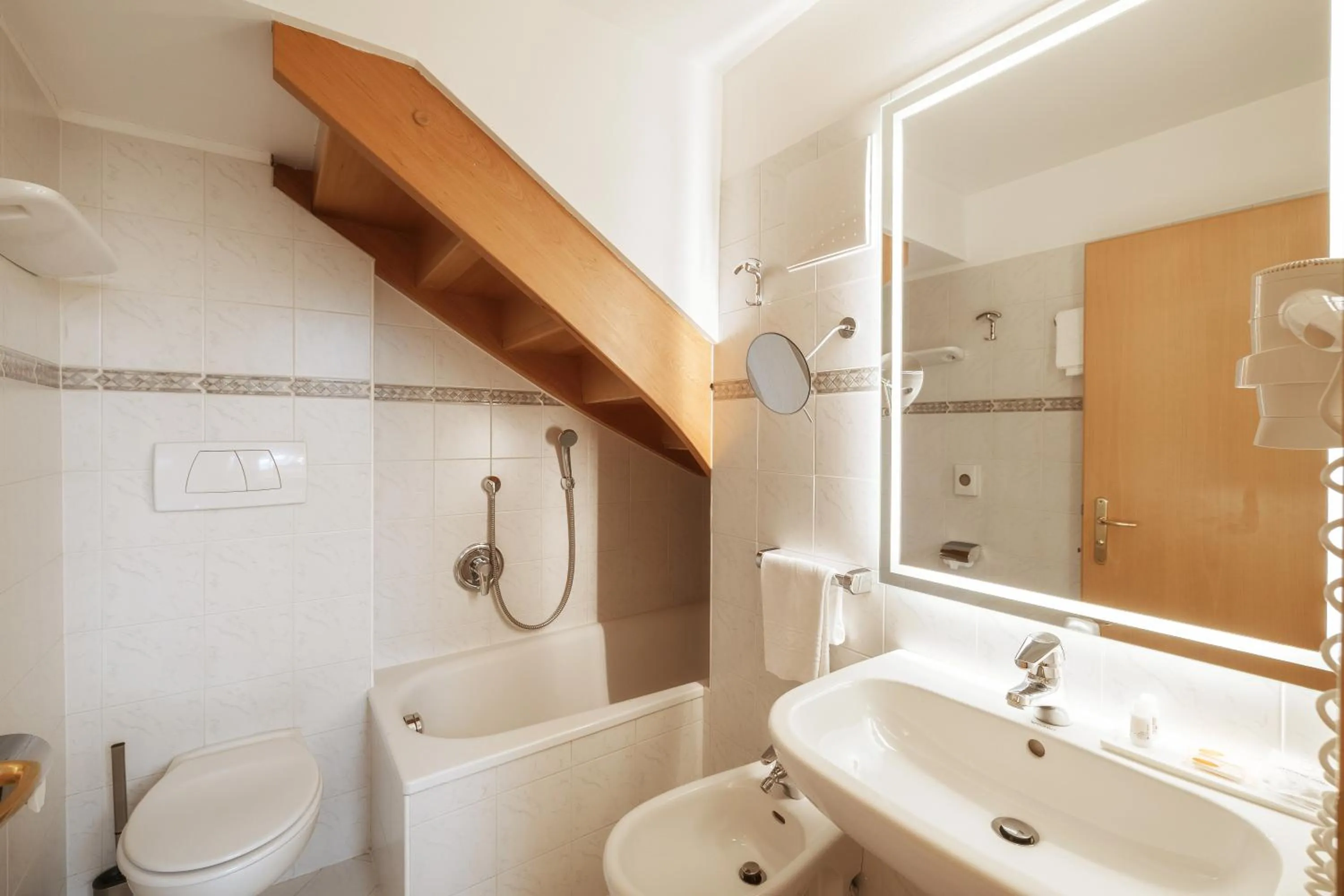 La Tambra - Residence - Central with Restaurant