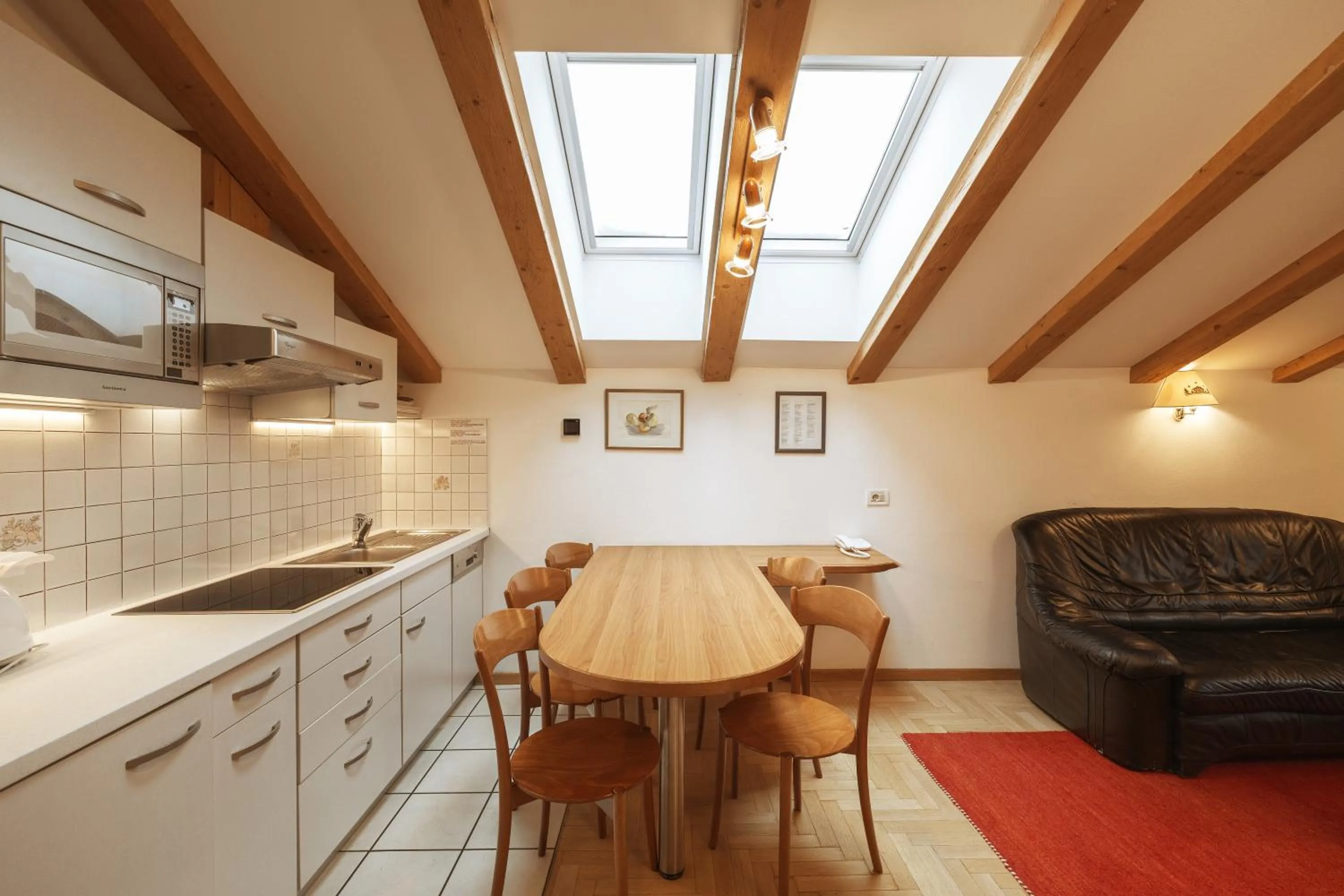 La Tambra - Residence - Central with Restaurant