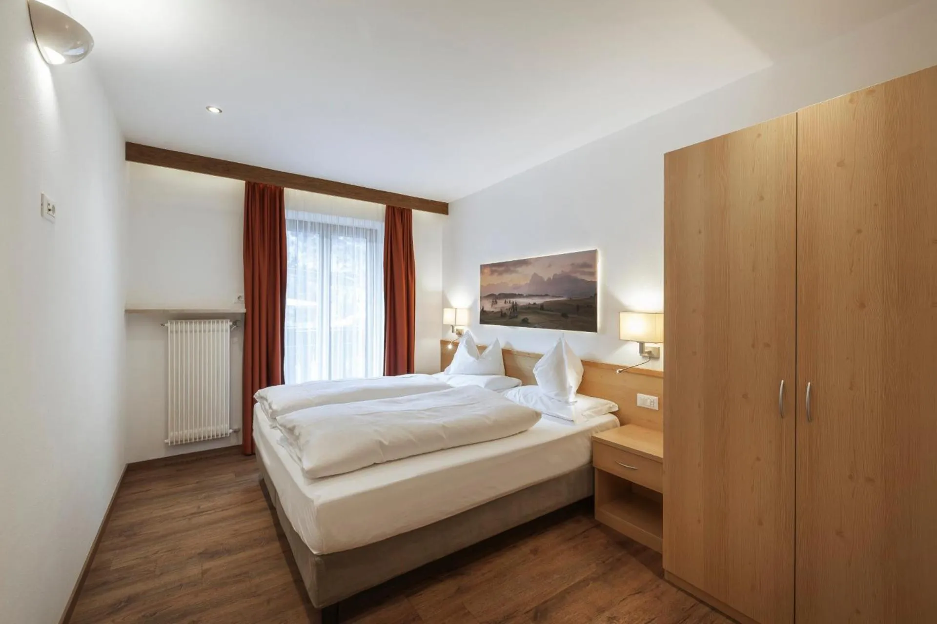 Bed in La Tambra - Residence - Central with Restaurant