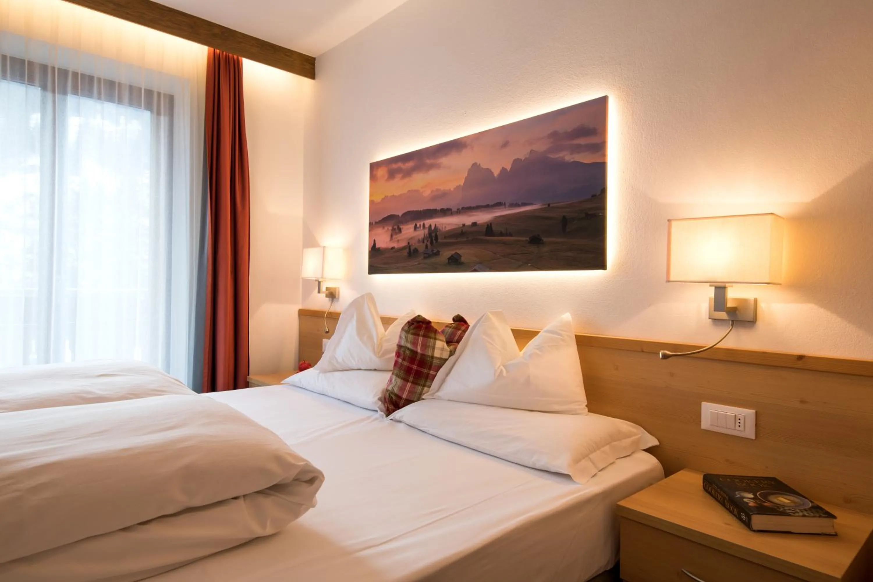 Bed in La Tambra - Residence - Central with Restaurant