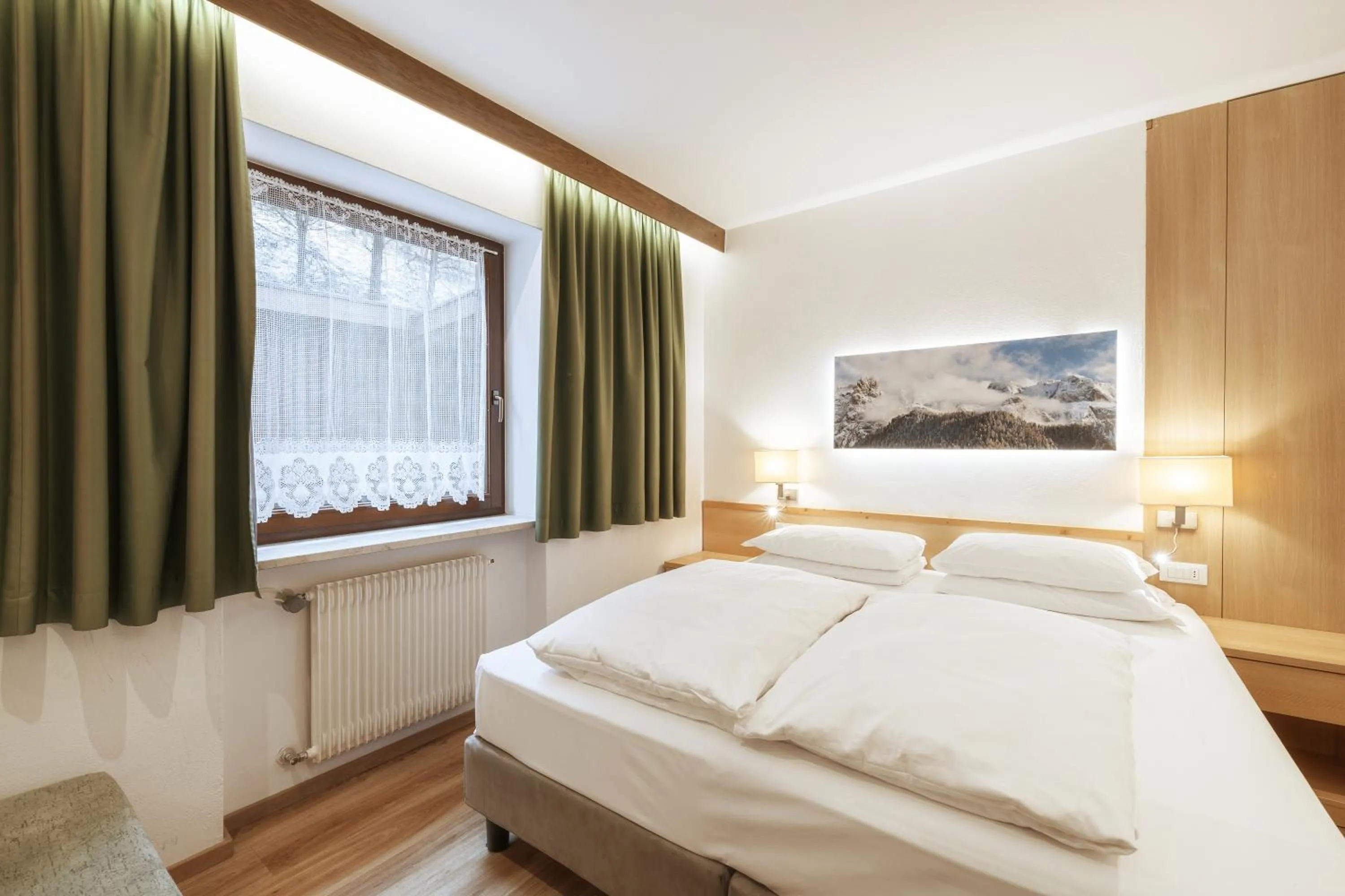 Bed in La Tambra - Residence - Central with Restaurant