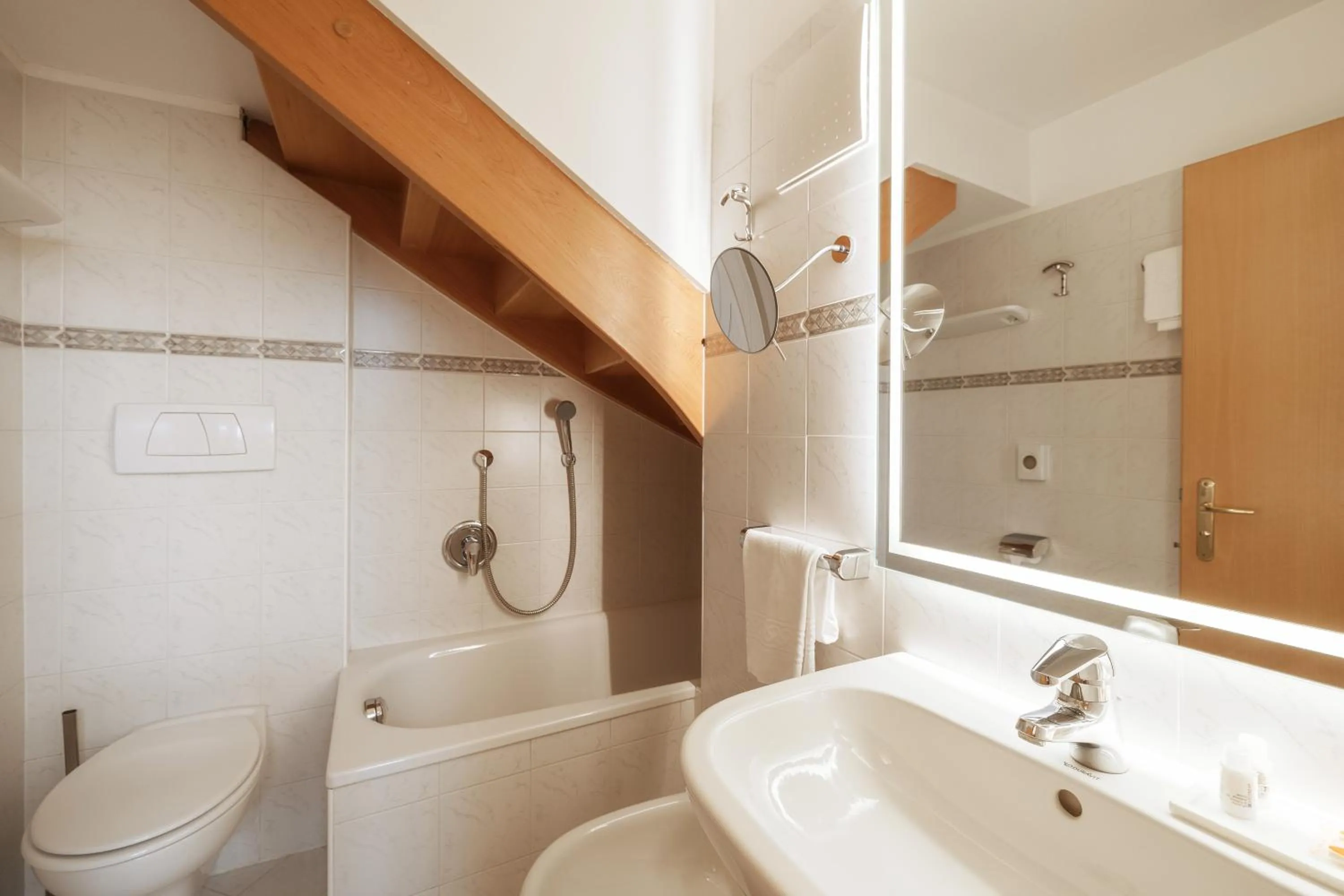 La Tambra - Residence - Central with Restaurant