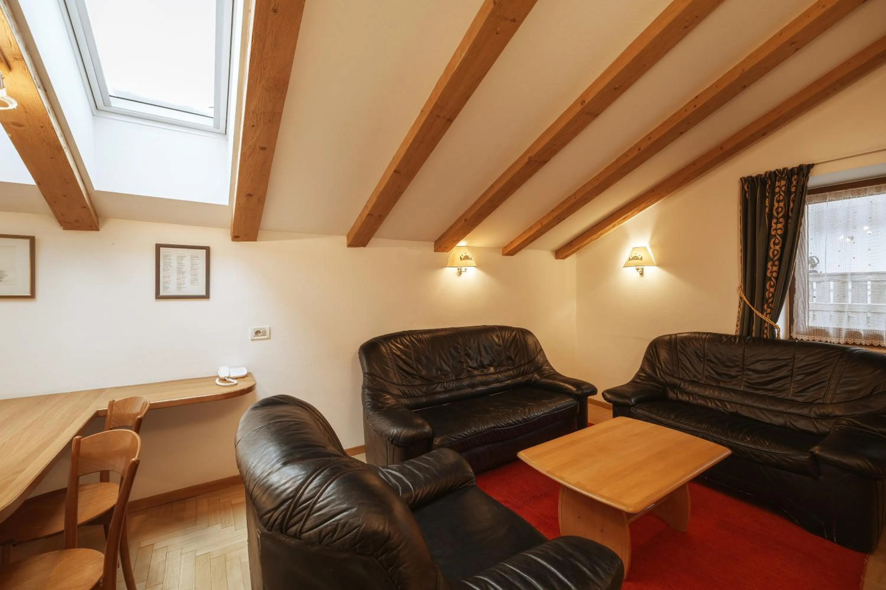 La Tambra - Residence - Central with Restaurant