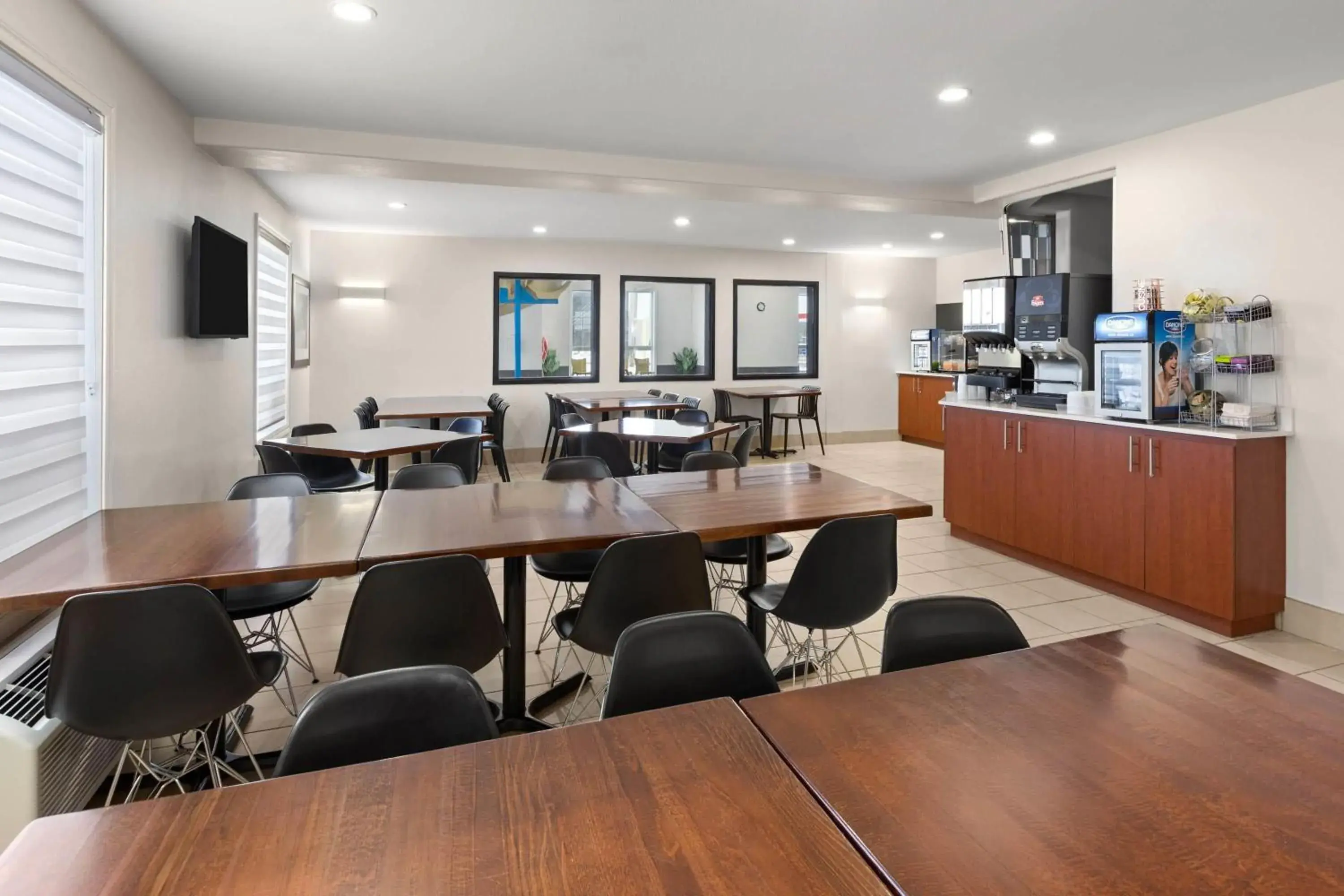 Breakfast in Super 8 by Wyndham Trois-Rivieres Breakfast in Super 8 by Wyndham Trois-Rivieres