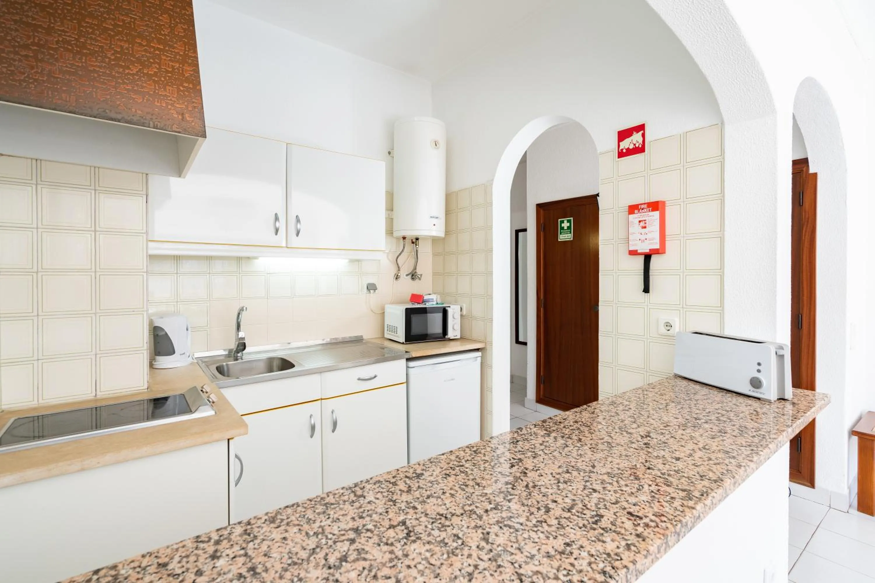 Kitchen or kitchenette in Eirasol by Umbral