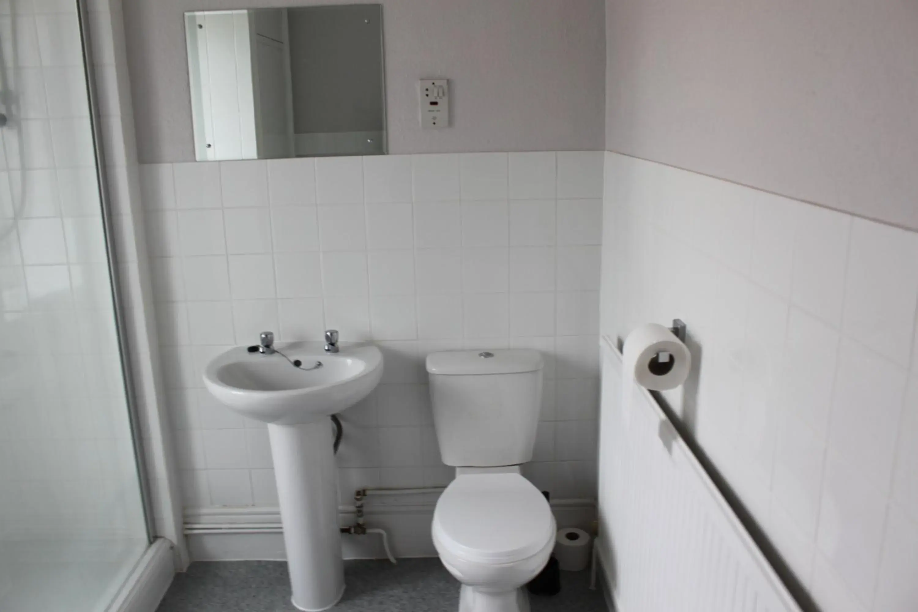 Bathroom in Brookside Lodge