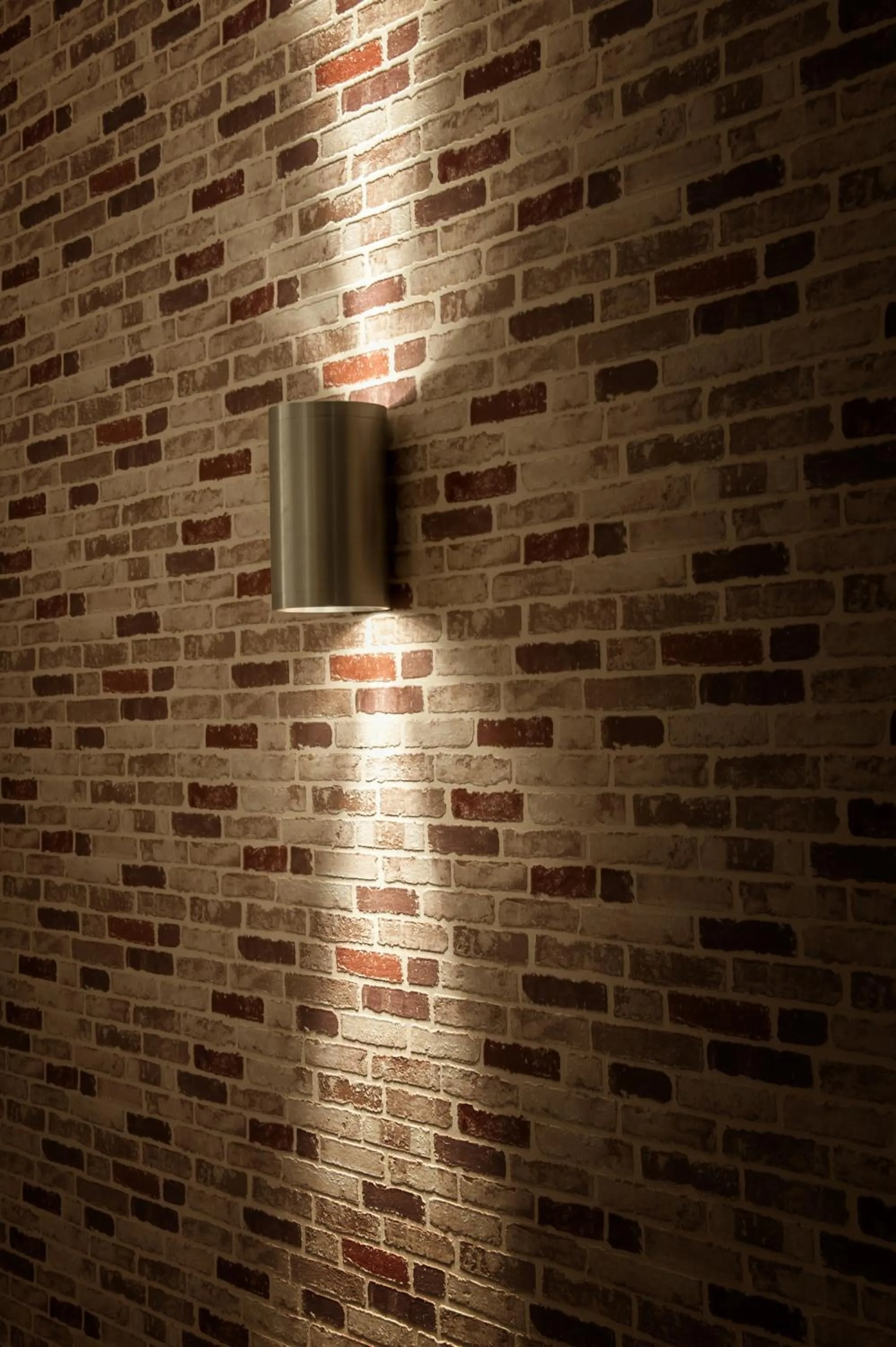 Decorative detail in Le Jardin de la Reyssouze