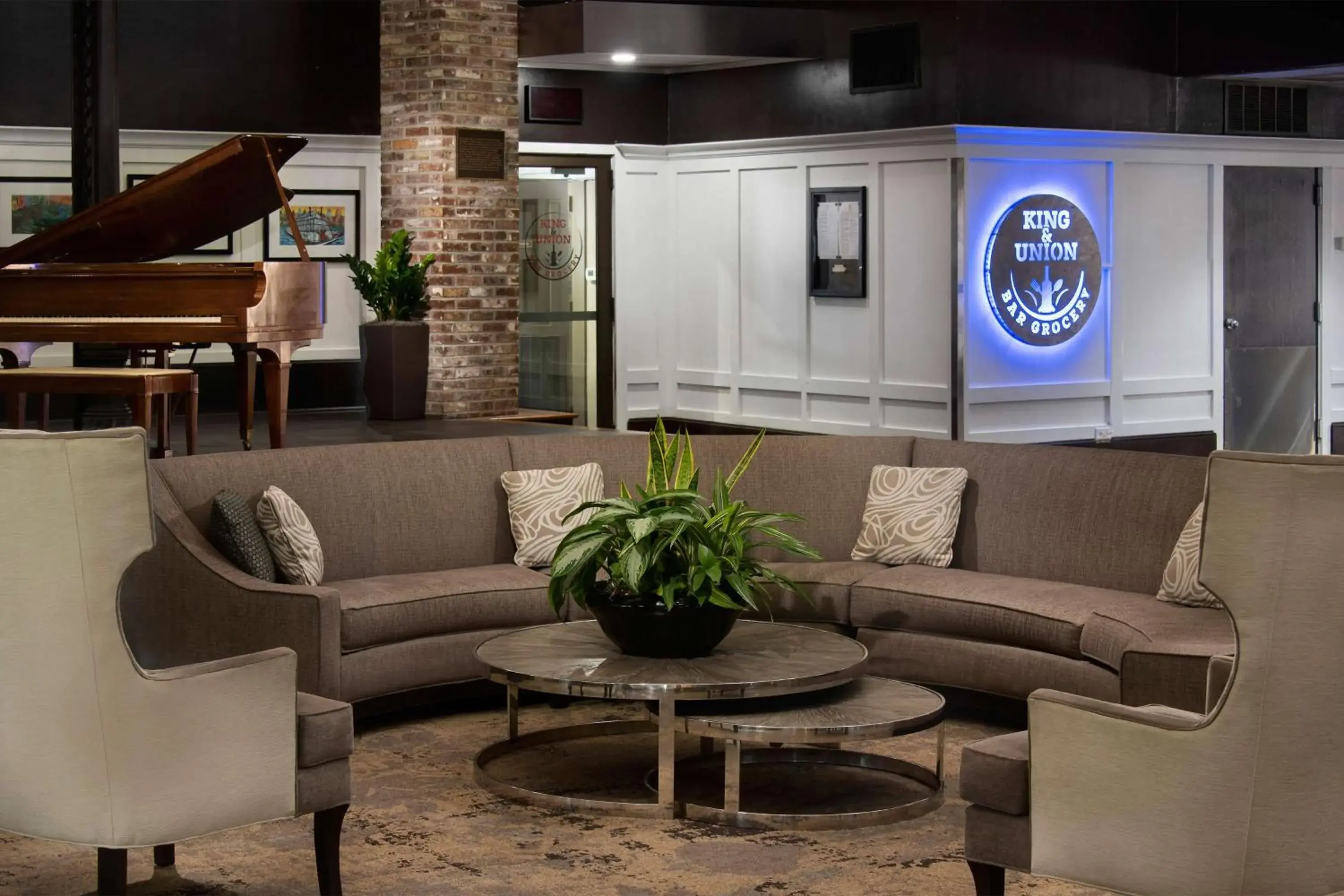 Lobby or reception in DoubleTree by Hilton Memphis Downtown Lobby or reception in DoubleTree by Hilton Memphis Downtown