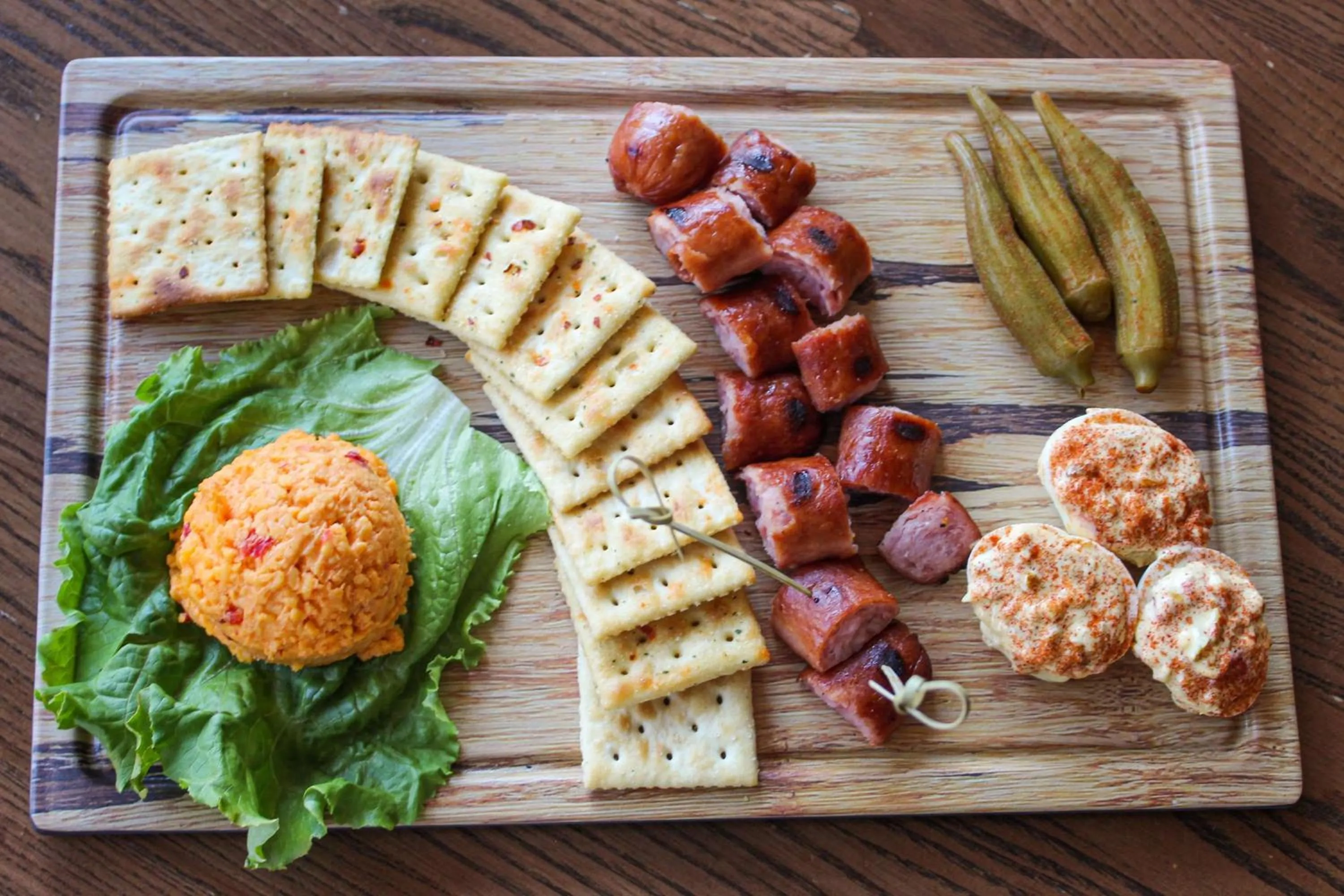 Dining area in DoubleTree by Hilton Memphis Downtown