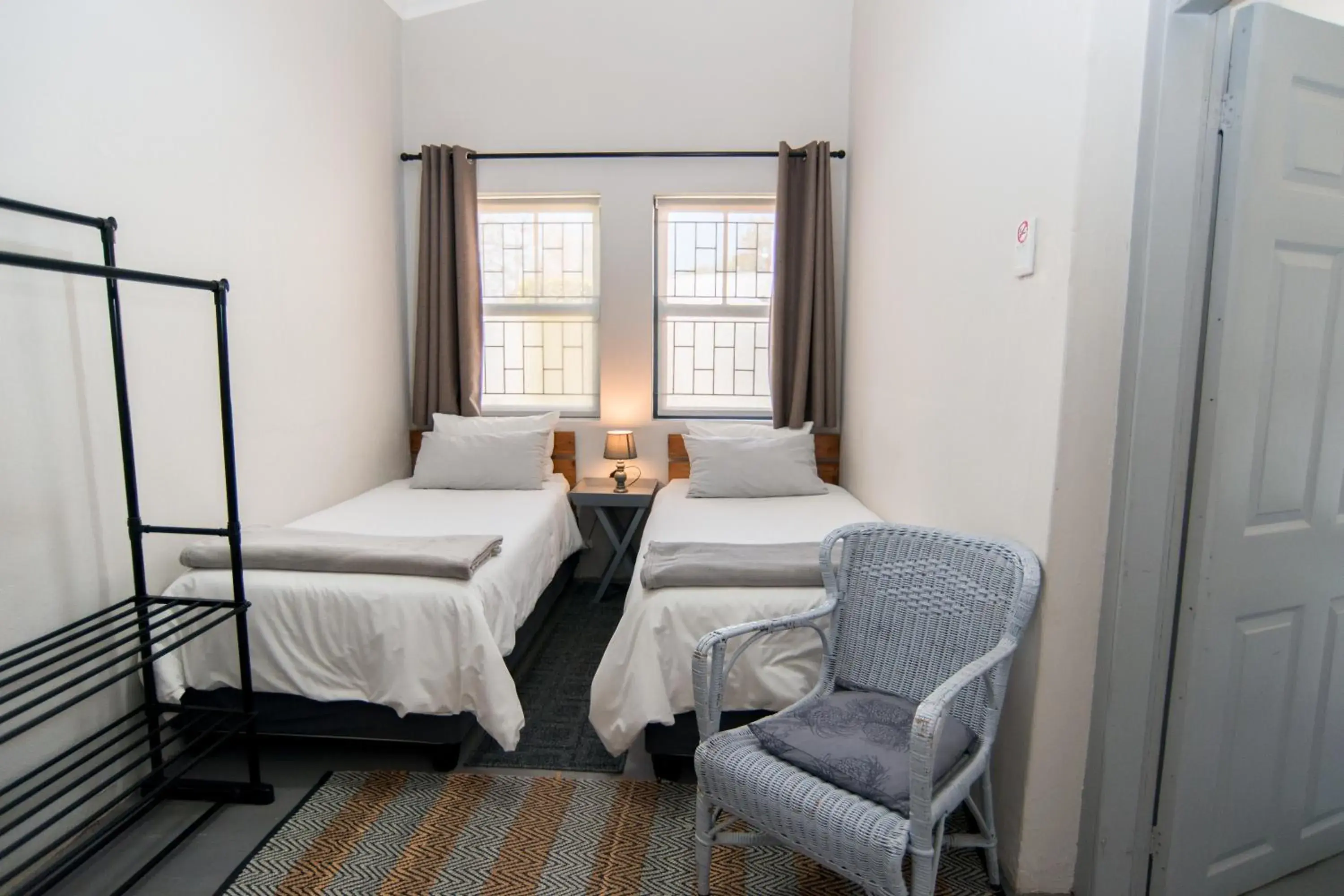 Economy Twin Room - single occupancy in Vlettershof Guest House Economy Twin Room - single occupancy in Vlettershof Guest House