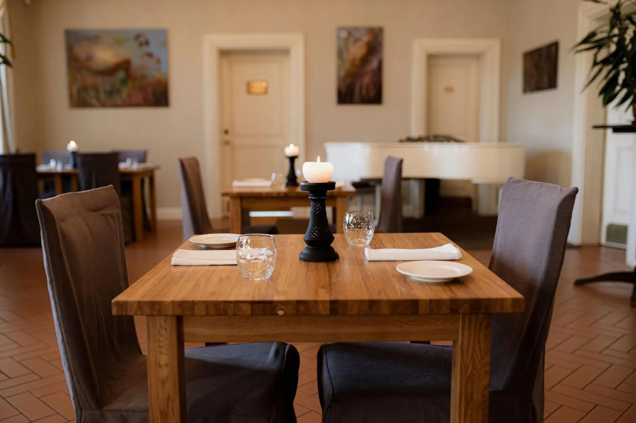 Restaurant/places to eat in Skrunda Manor