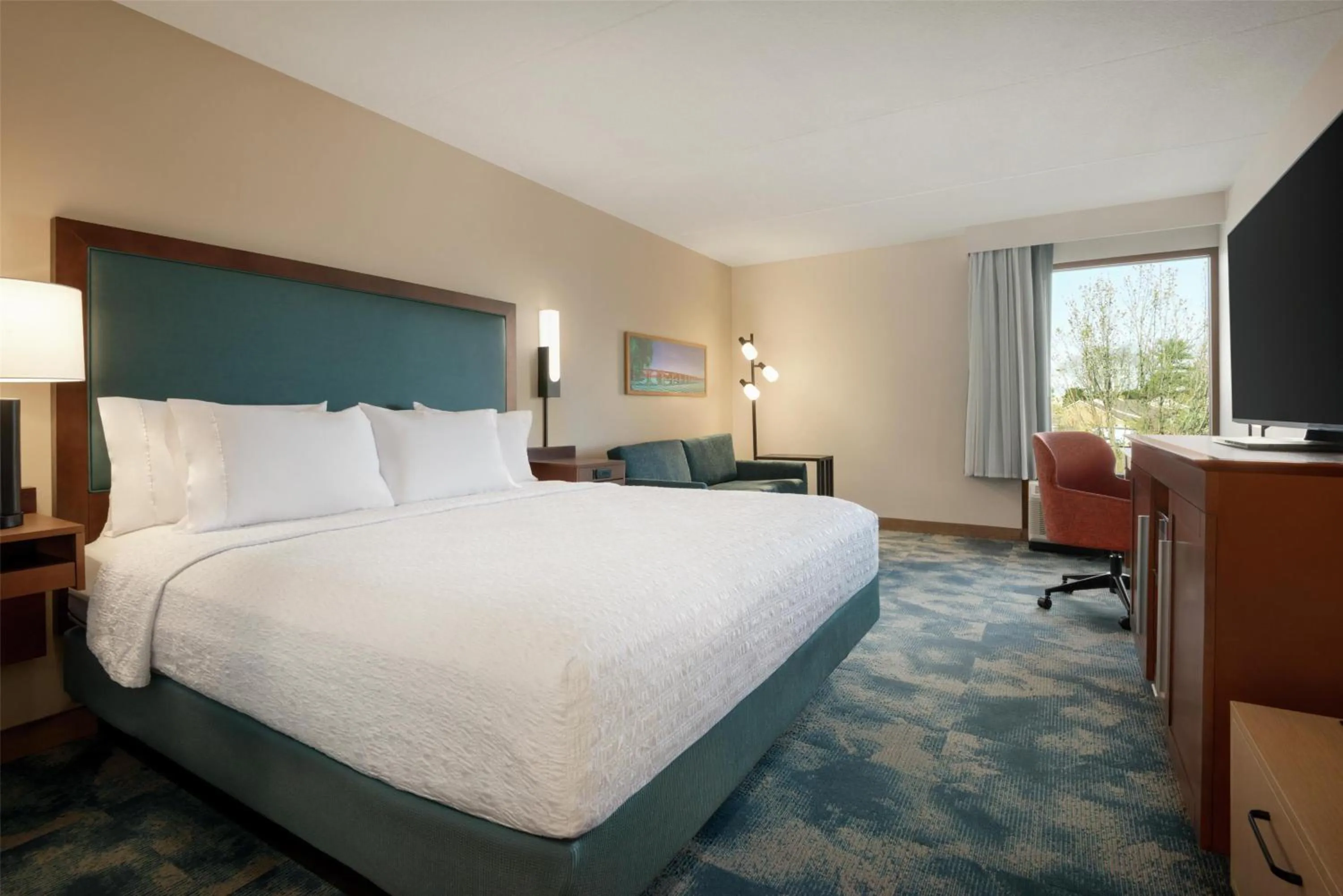 Bed in Hampton Inn Lancaster