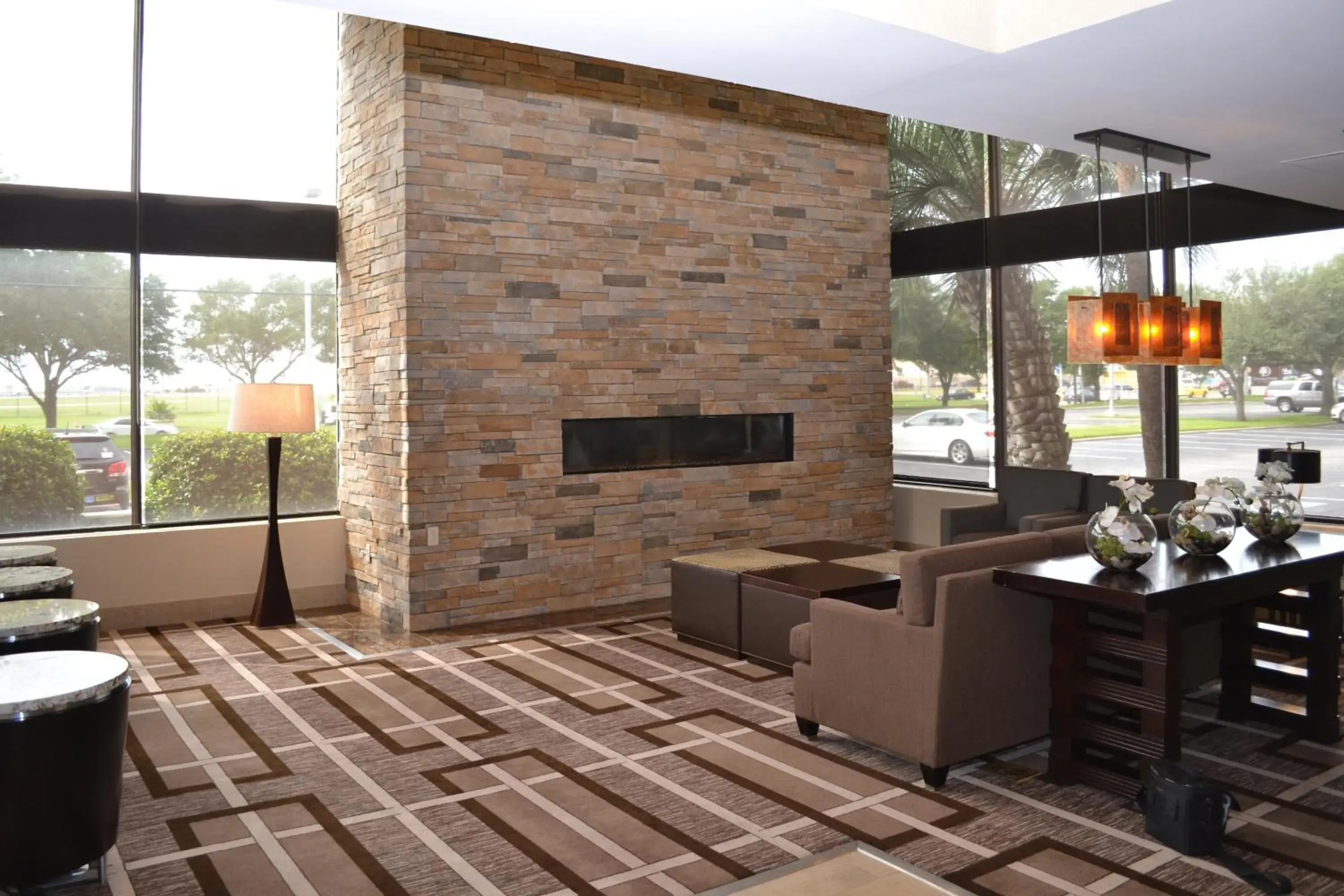 Lobby or reception in DoubleTree by Hilton Hotel Houston Hobby Airport Lobby or reception in DoubleTree by Hilton Hotel Houston Hobby Airport