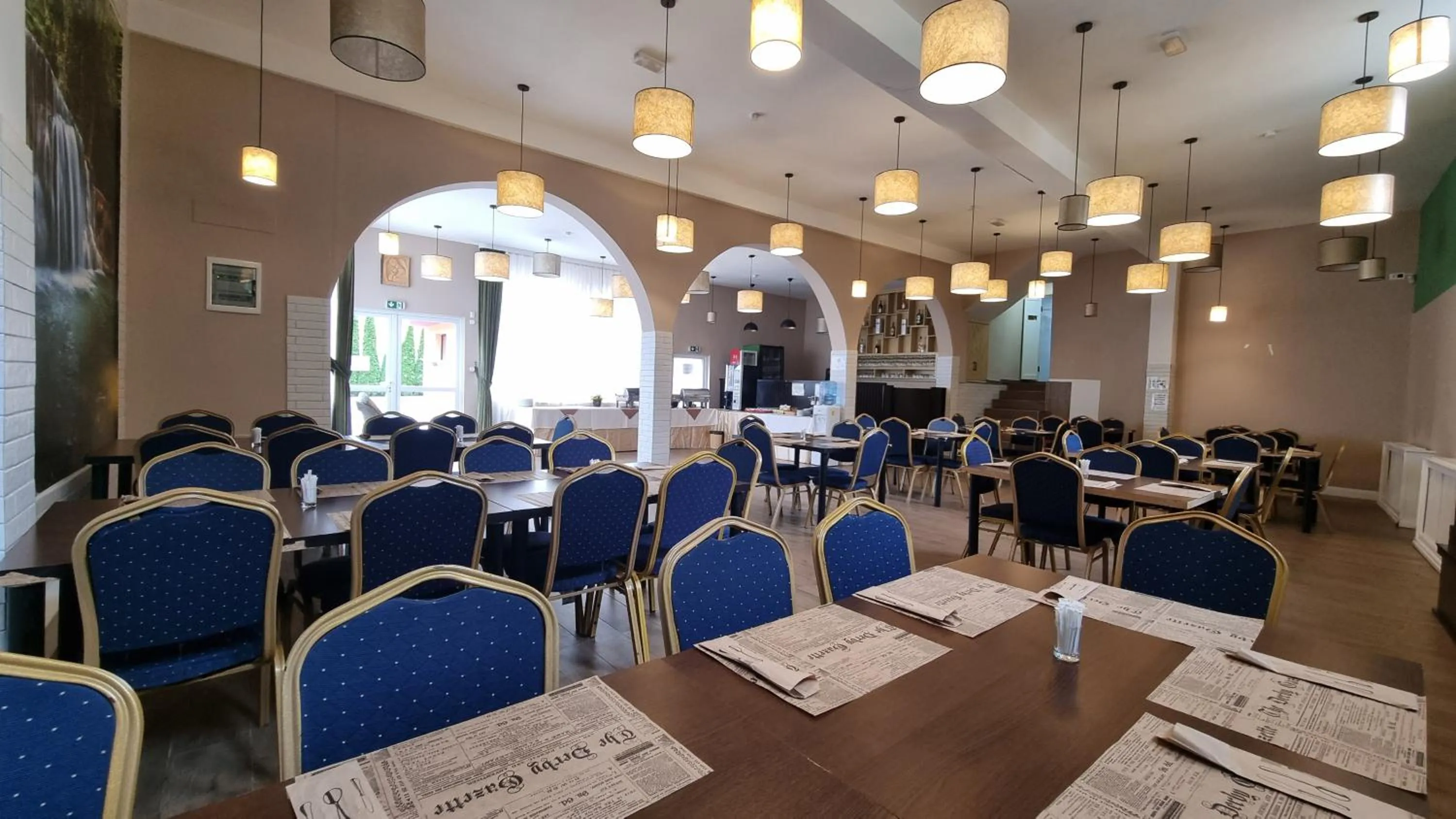 Restaurant/places to eat in Hotel Iri